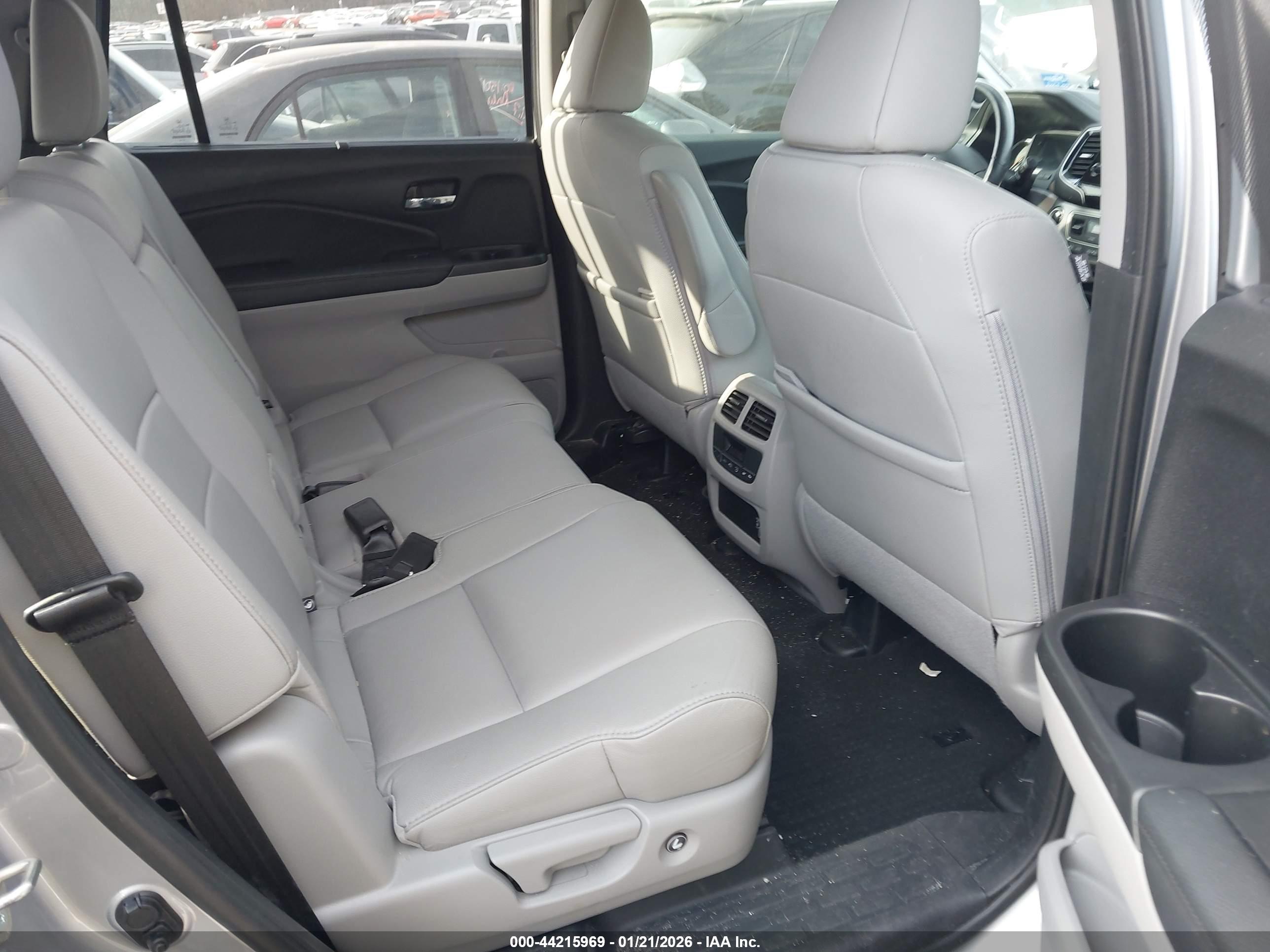 HONDA PILOT image 8