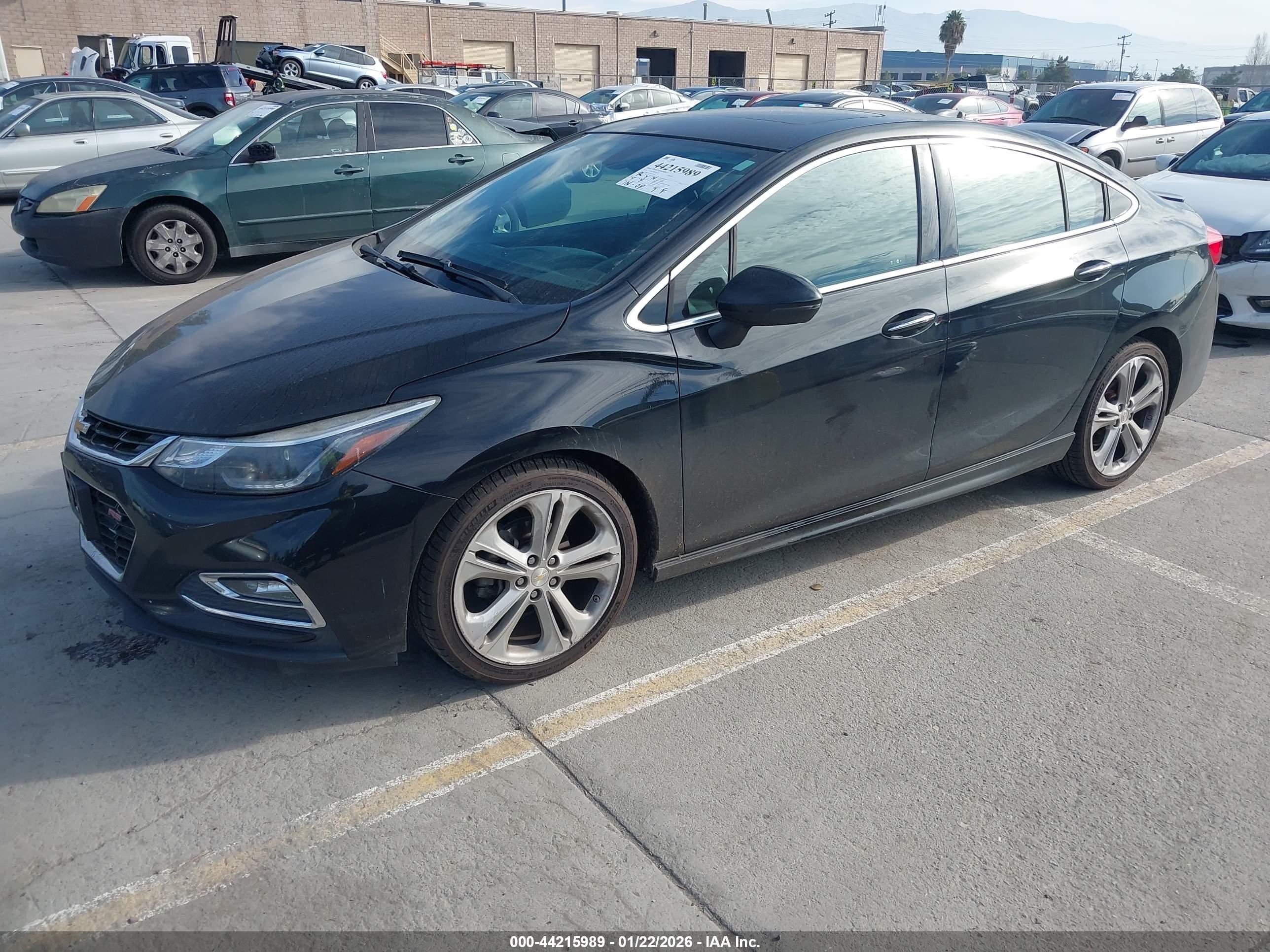 CHEVROLET CRUZE image 2