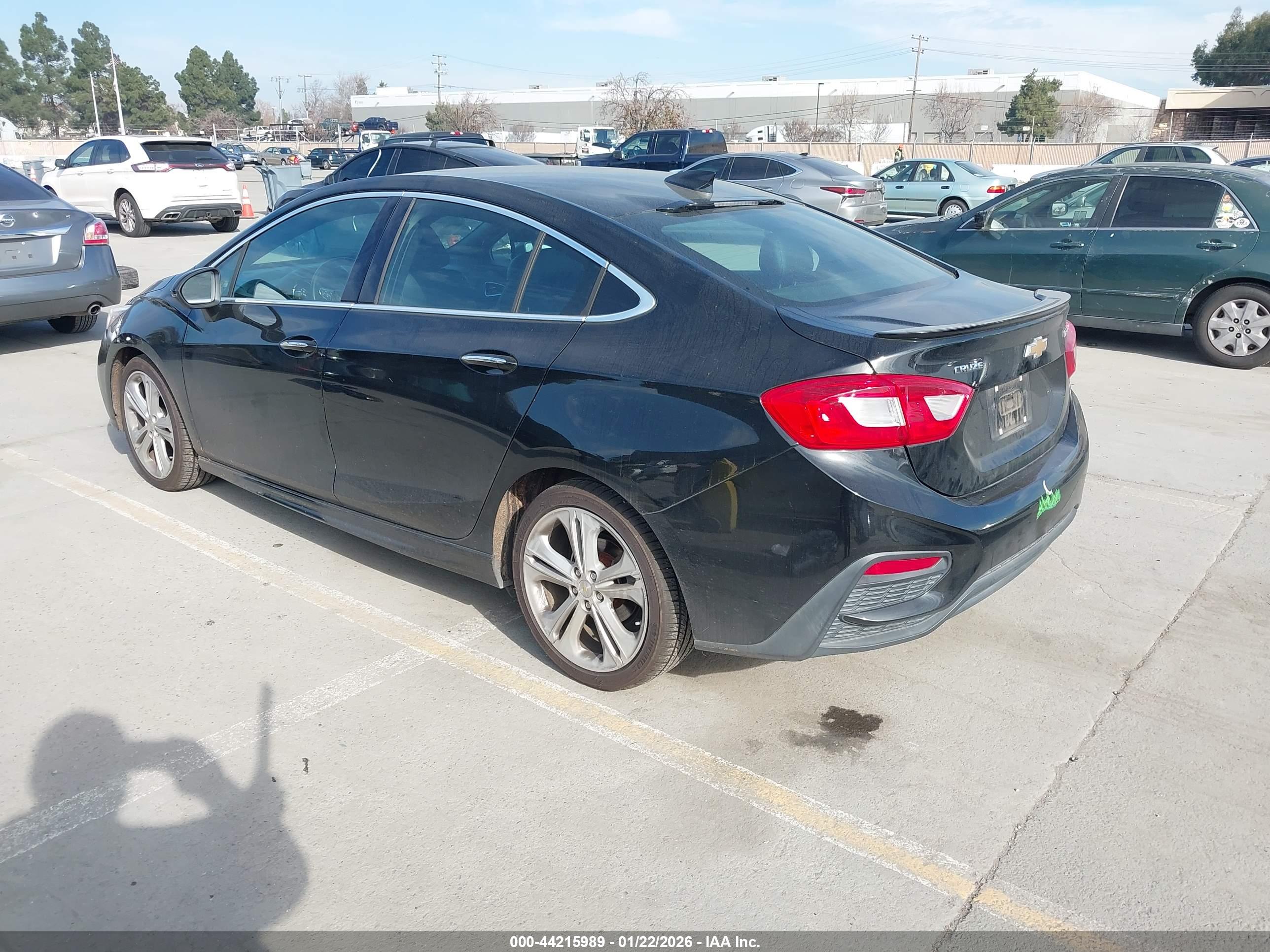 CHEVROLET CRUZE image 3
