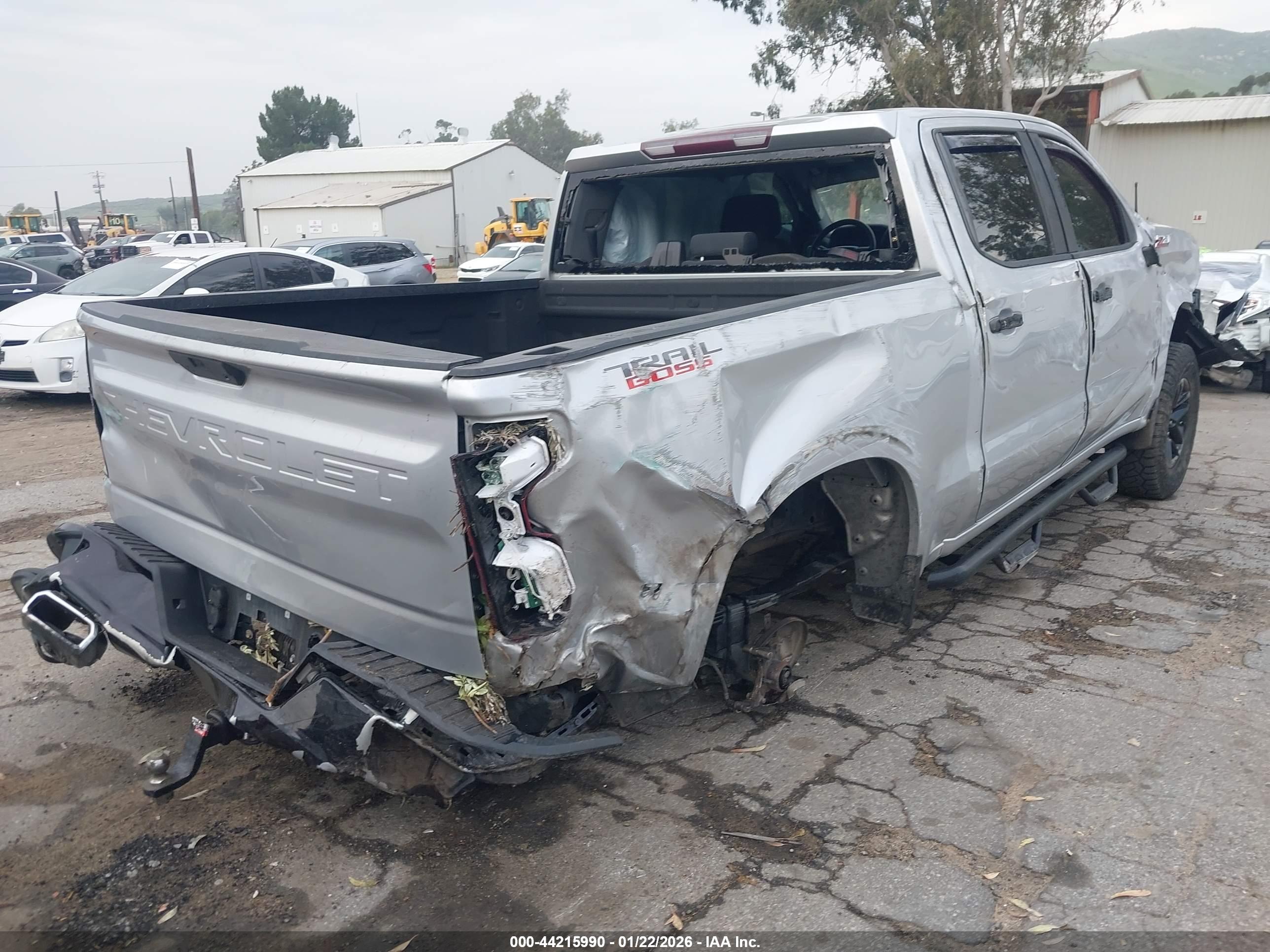 CHEVROLET SILVERADO image 4