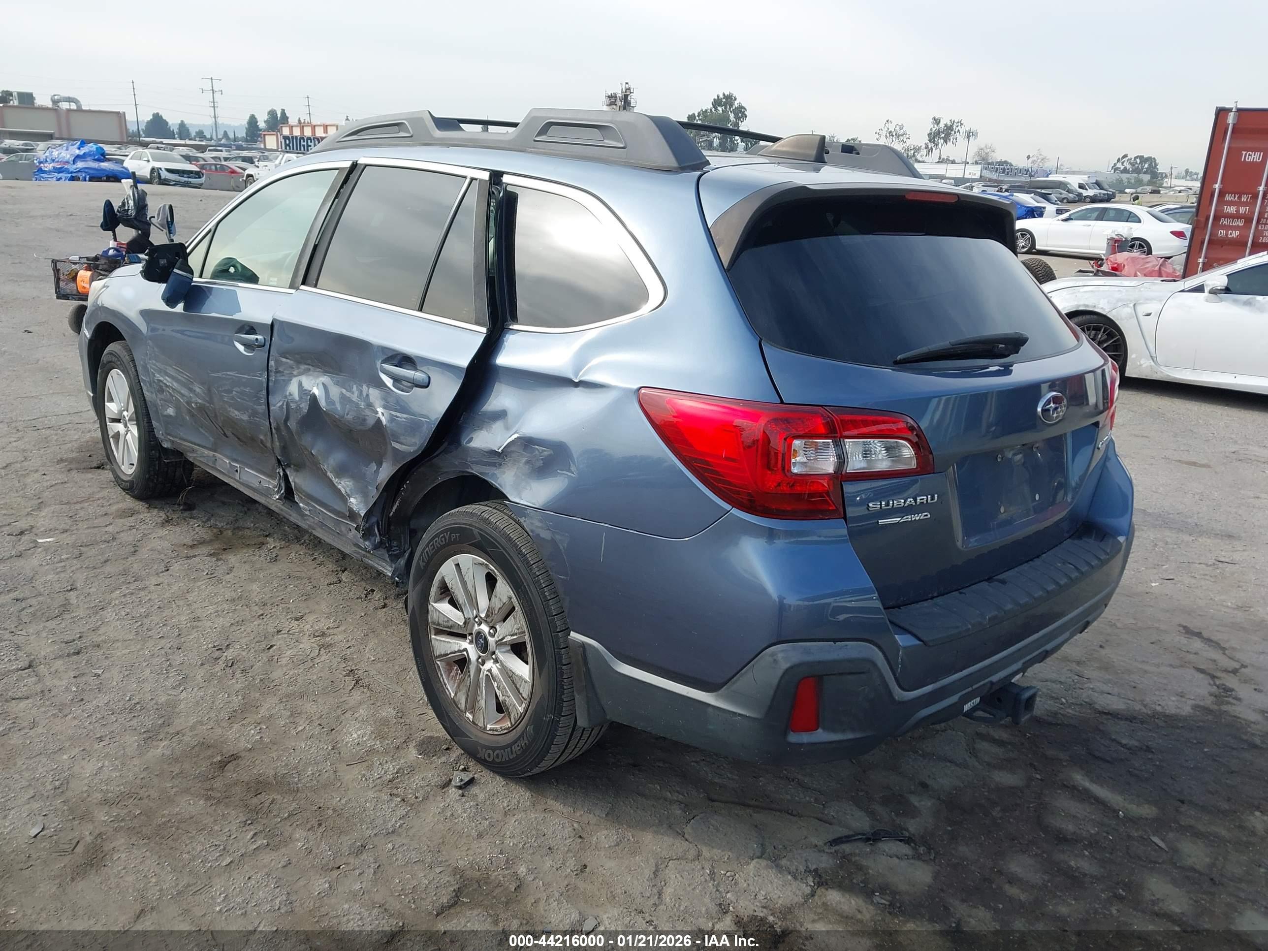 SUBARU OUTBACK image 3