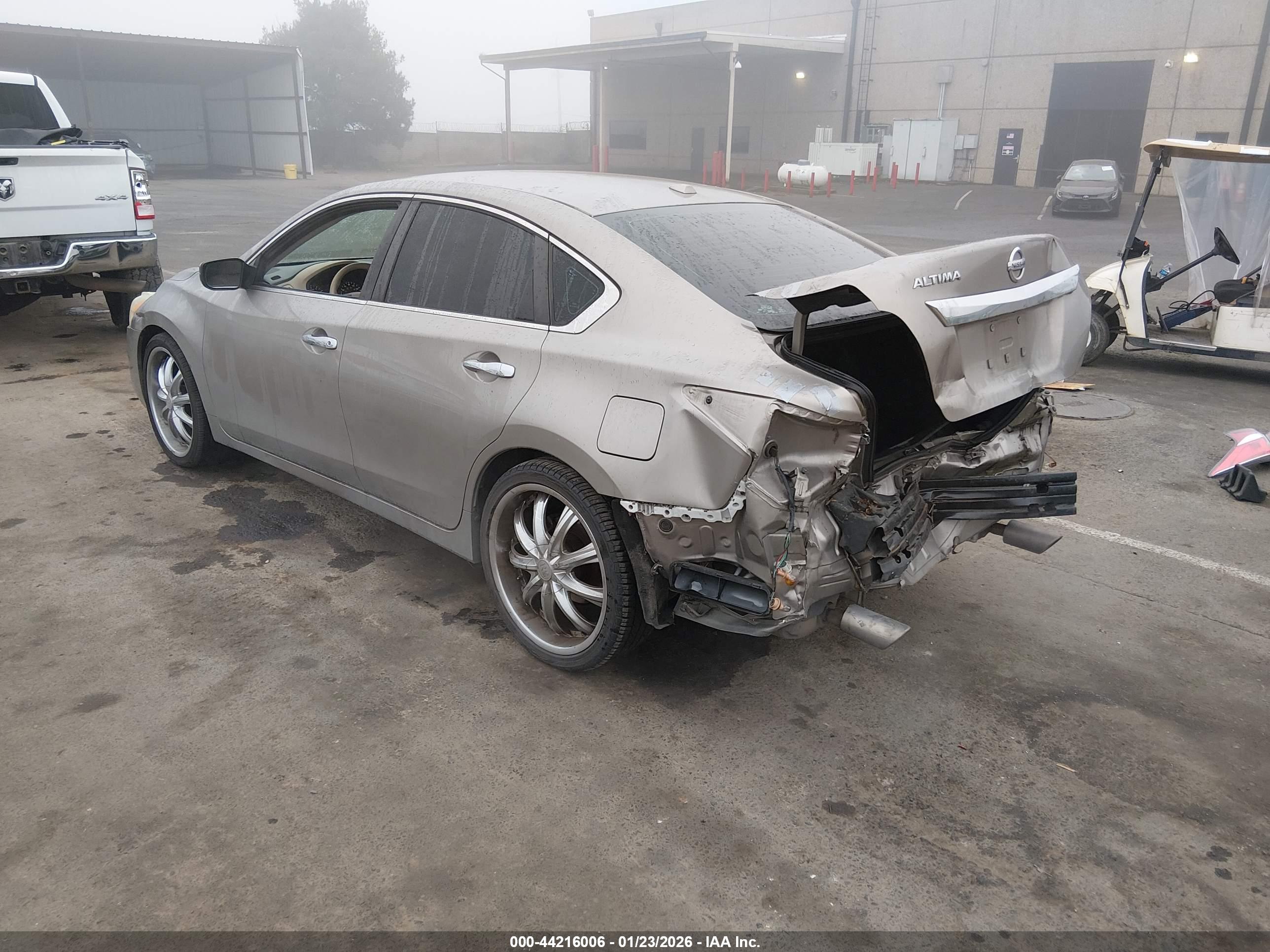 NISSAN ALTIMA image 3
