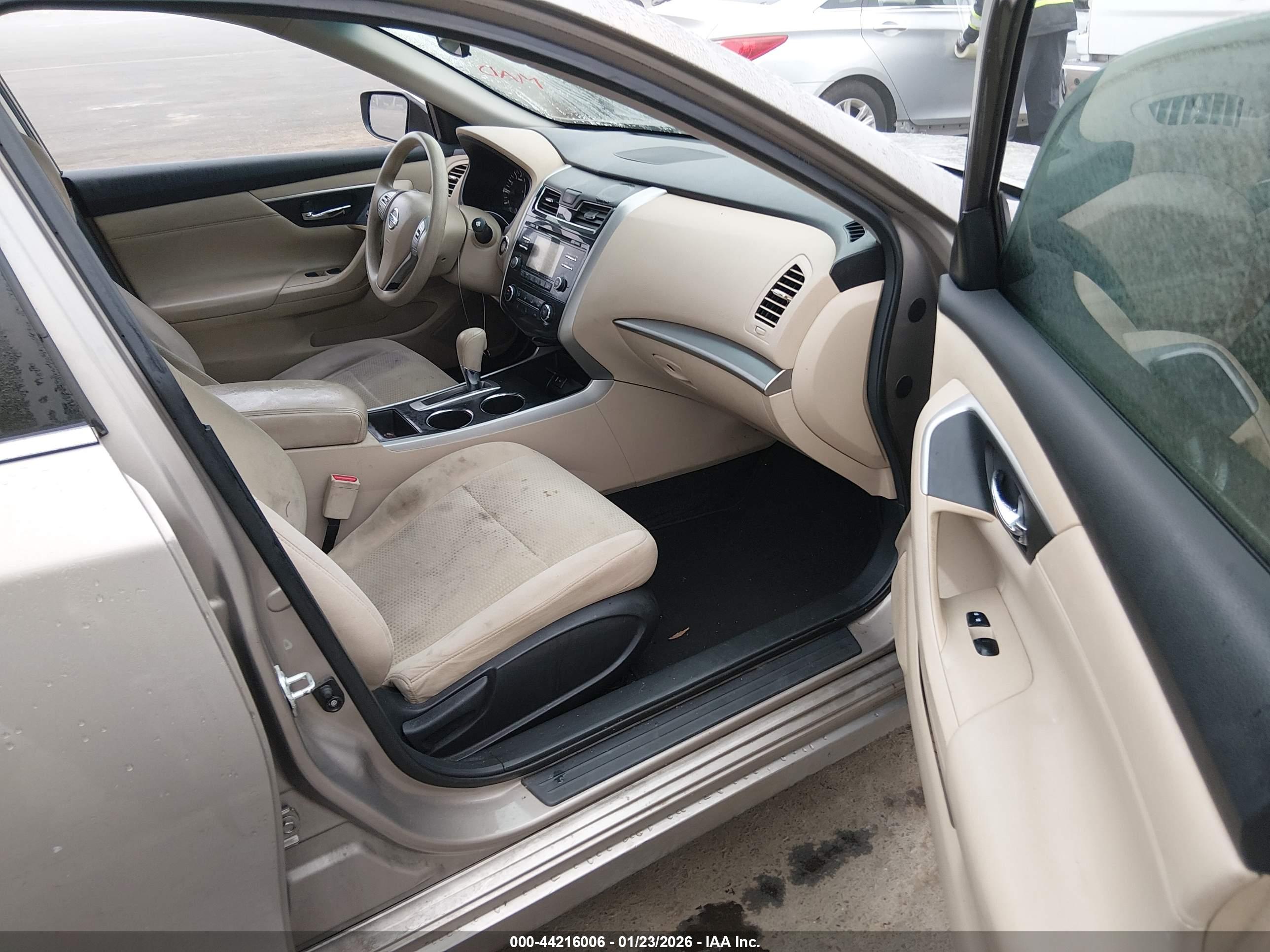 NISSAN ALTIMA image 5