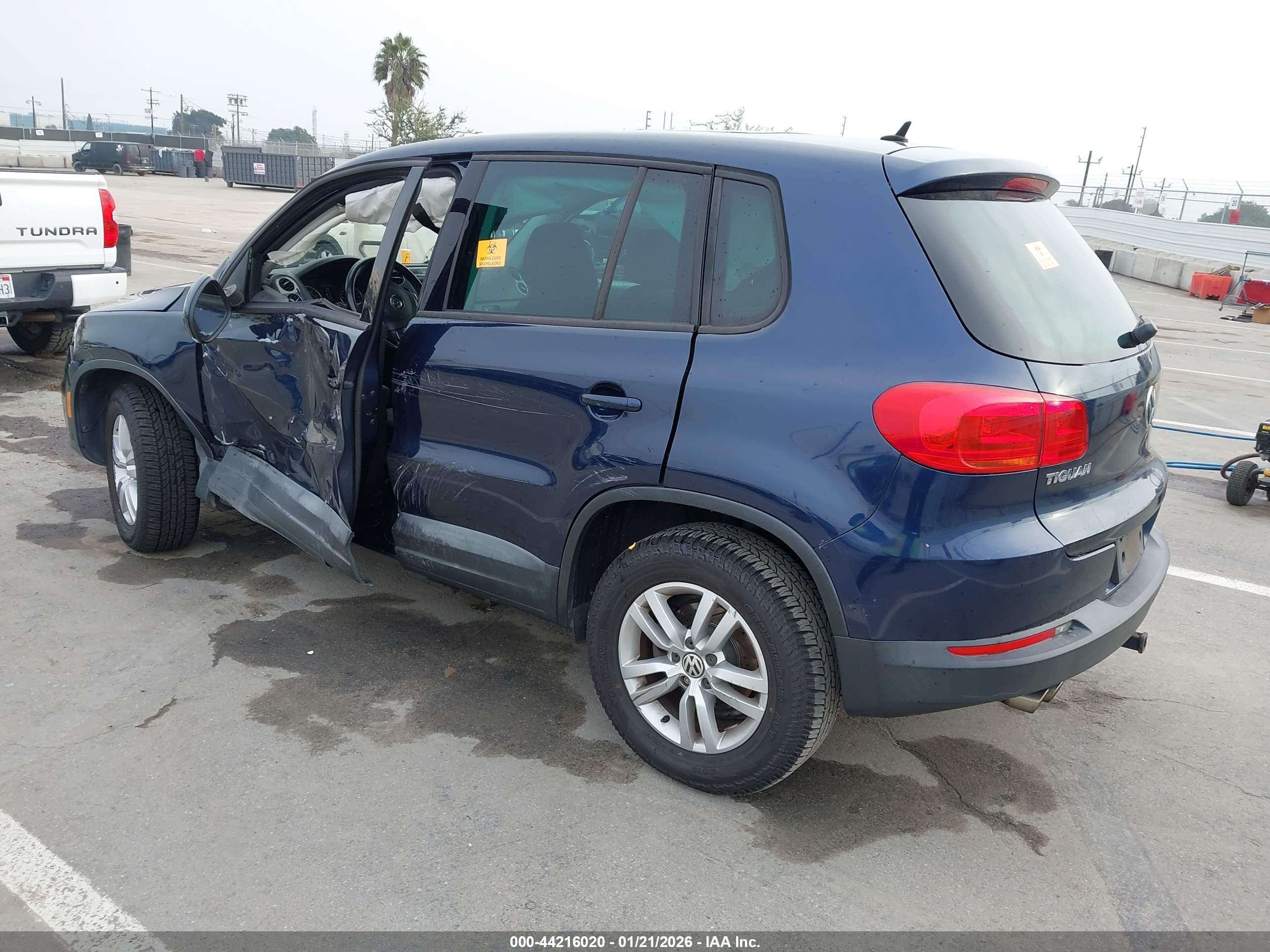 VOLKSWAGEN TIGUAN image 3