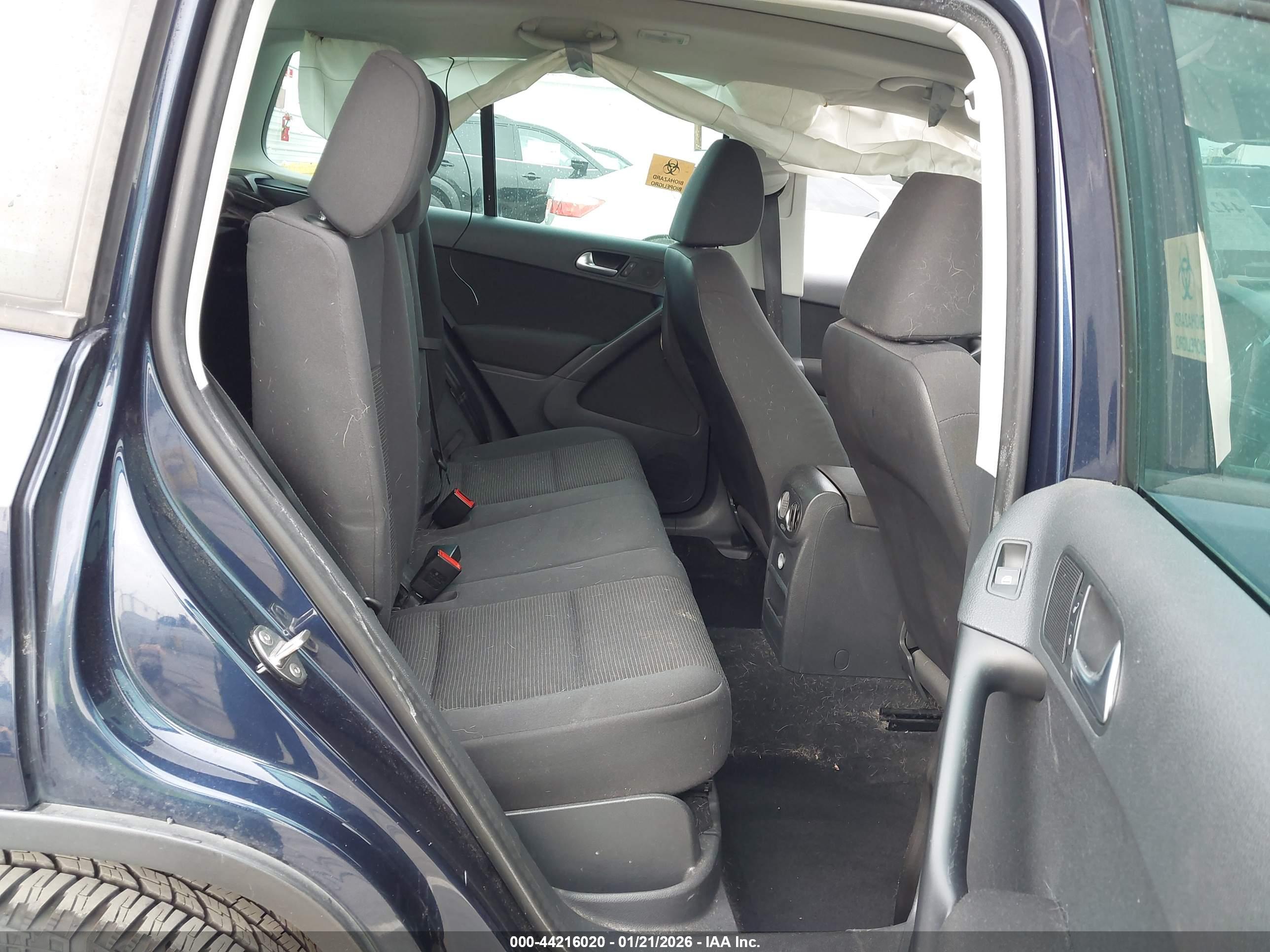 VOLKSWAGEN TIGUAN image 8