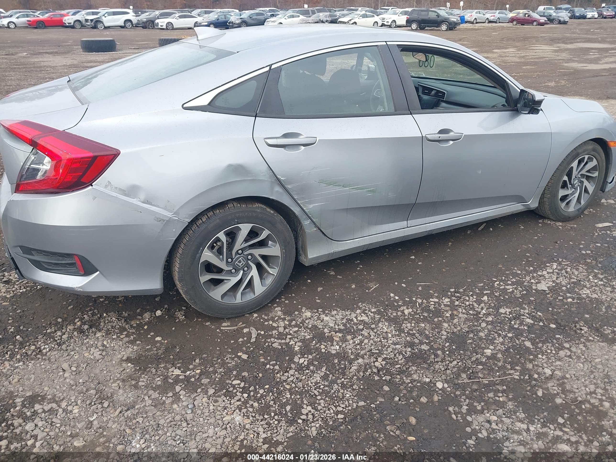 HONDA CIVIC image 6