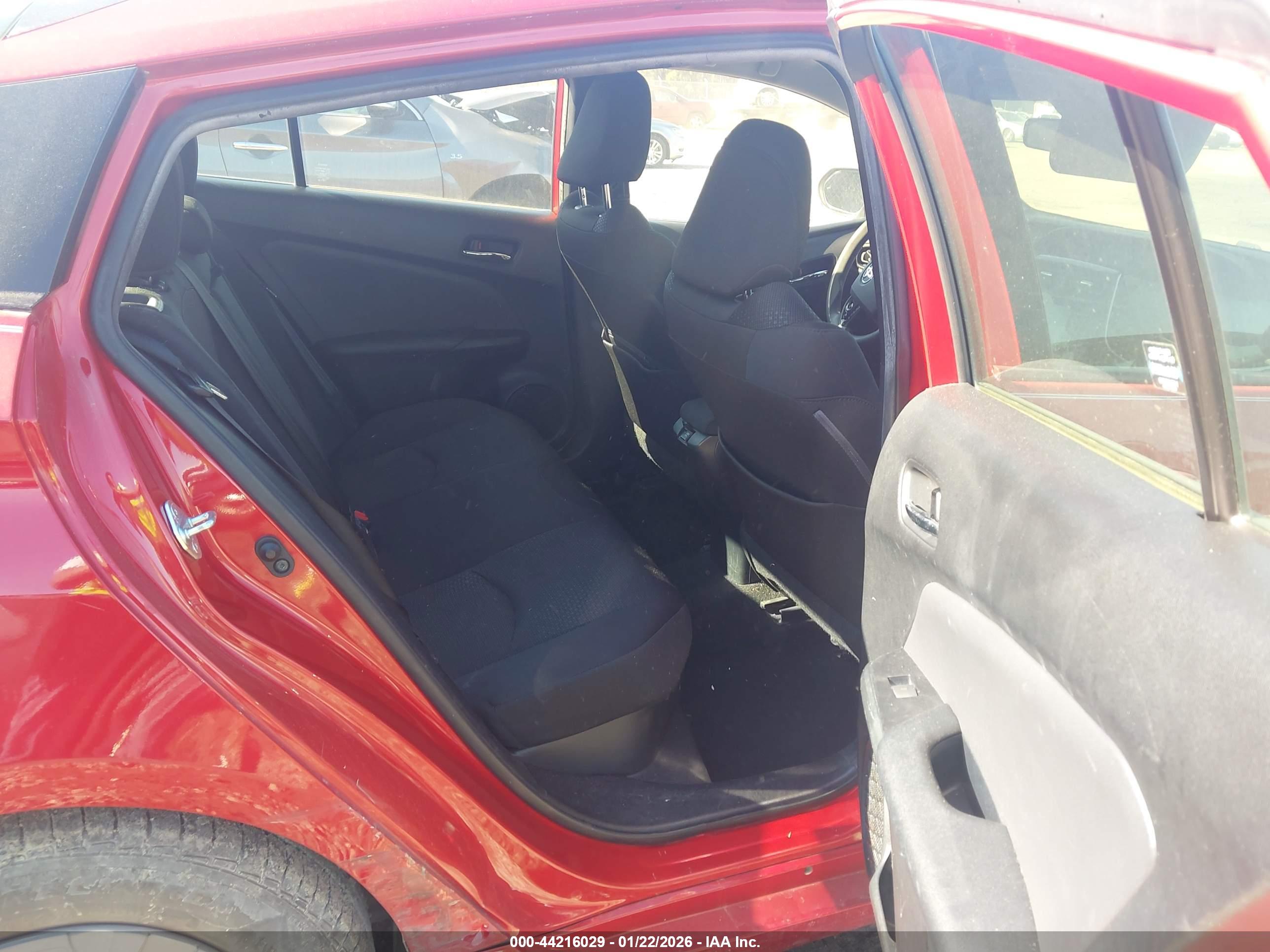 TOYOTA PRIUS image 8