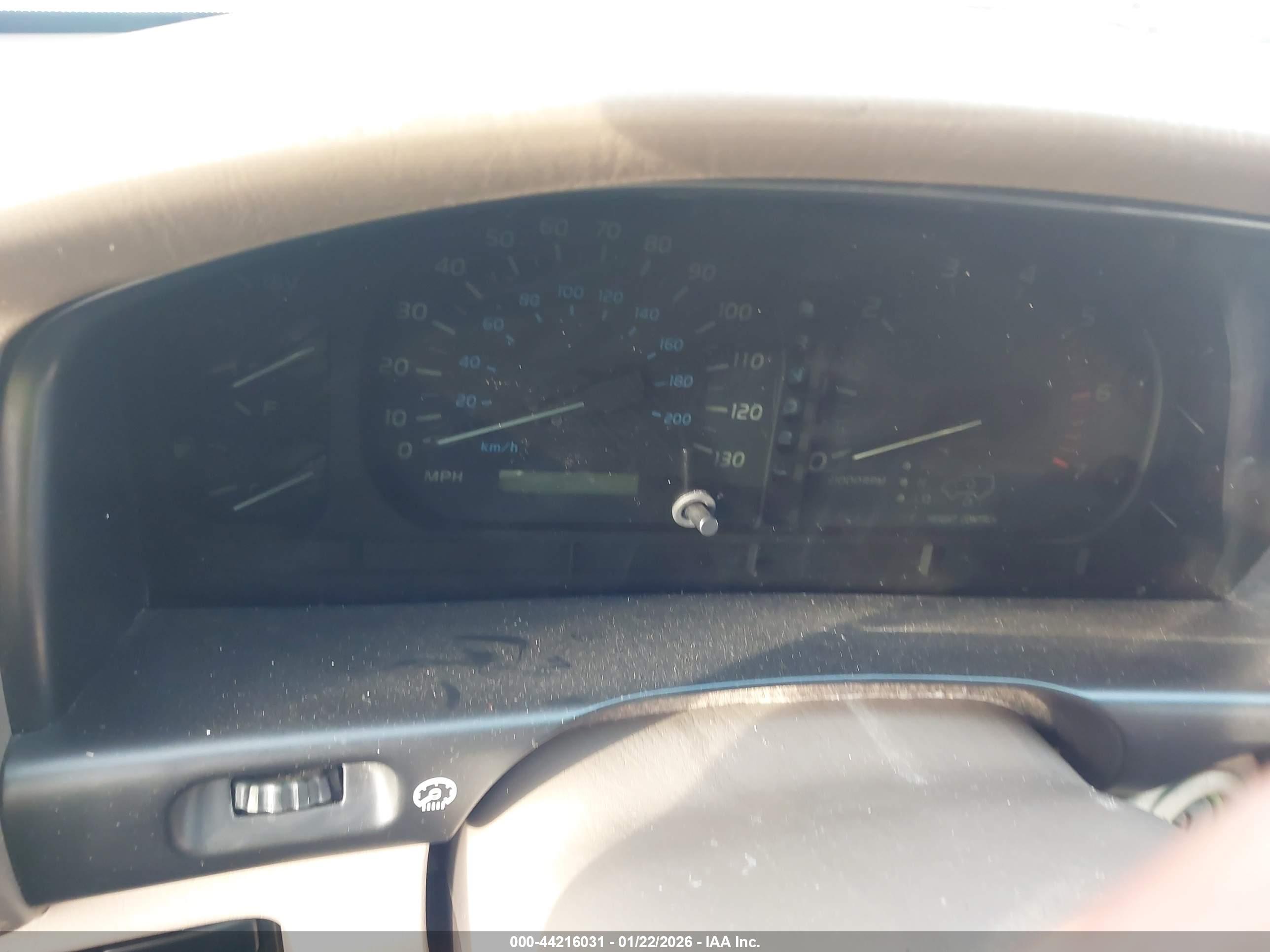 LEXUS LX image 7