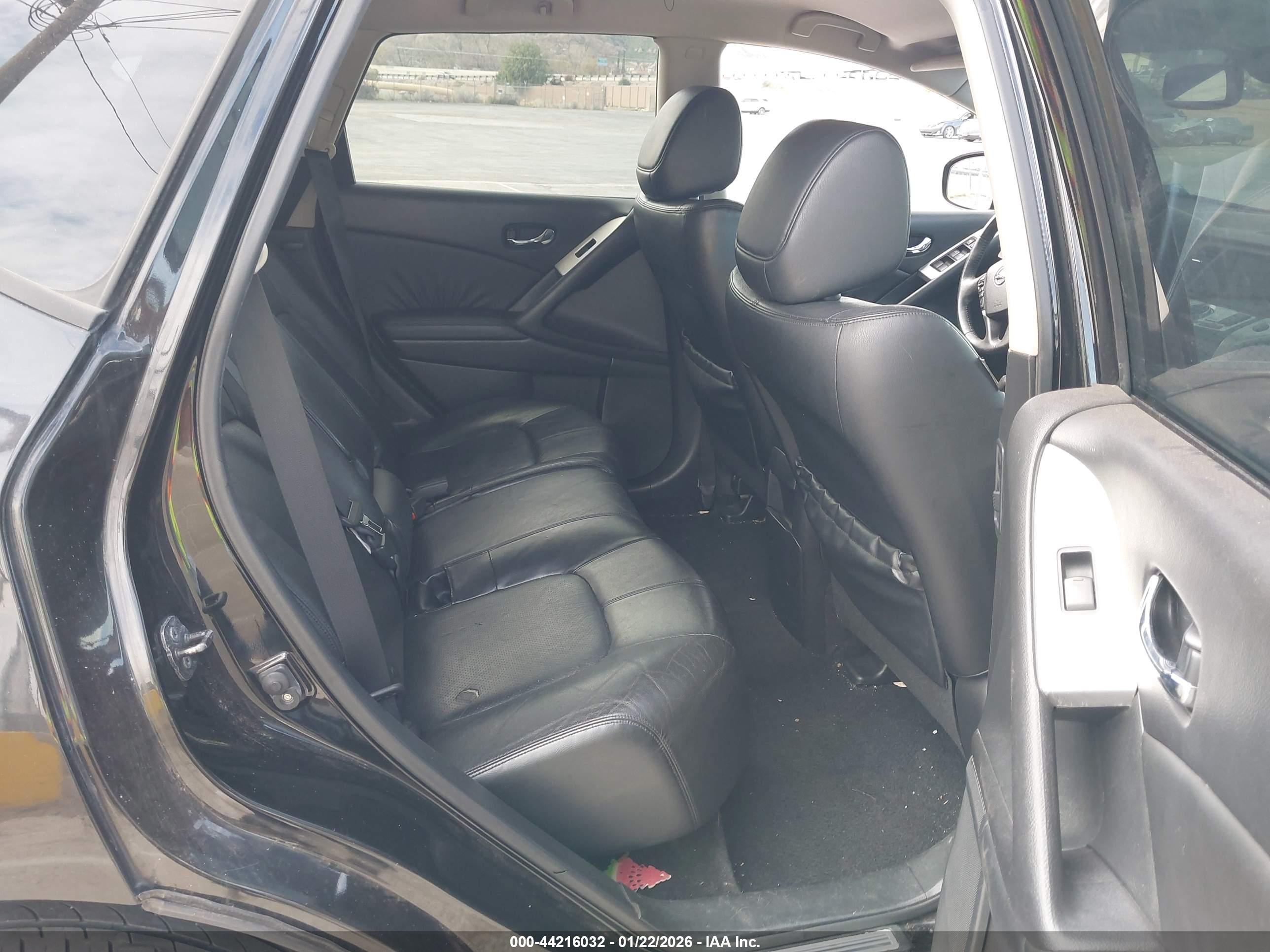 NISSAN MURANO image 8