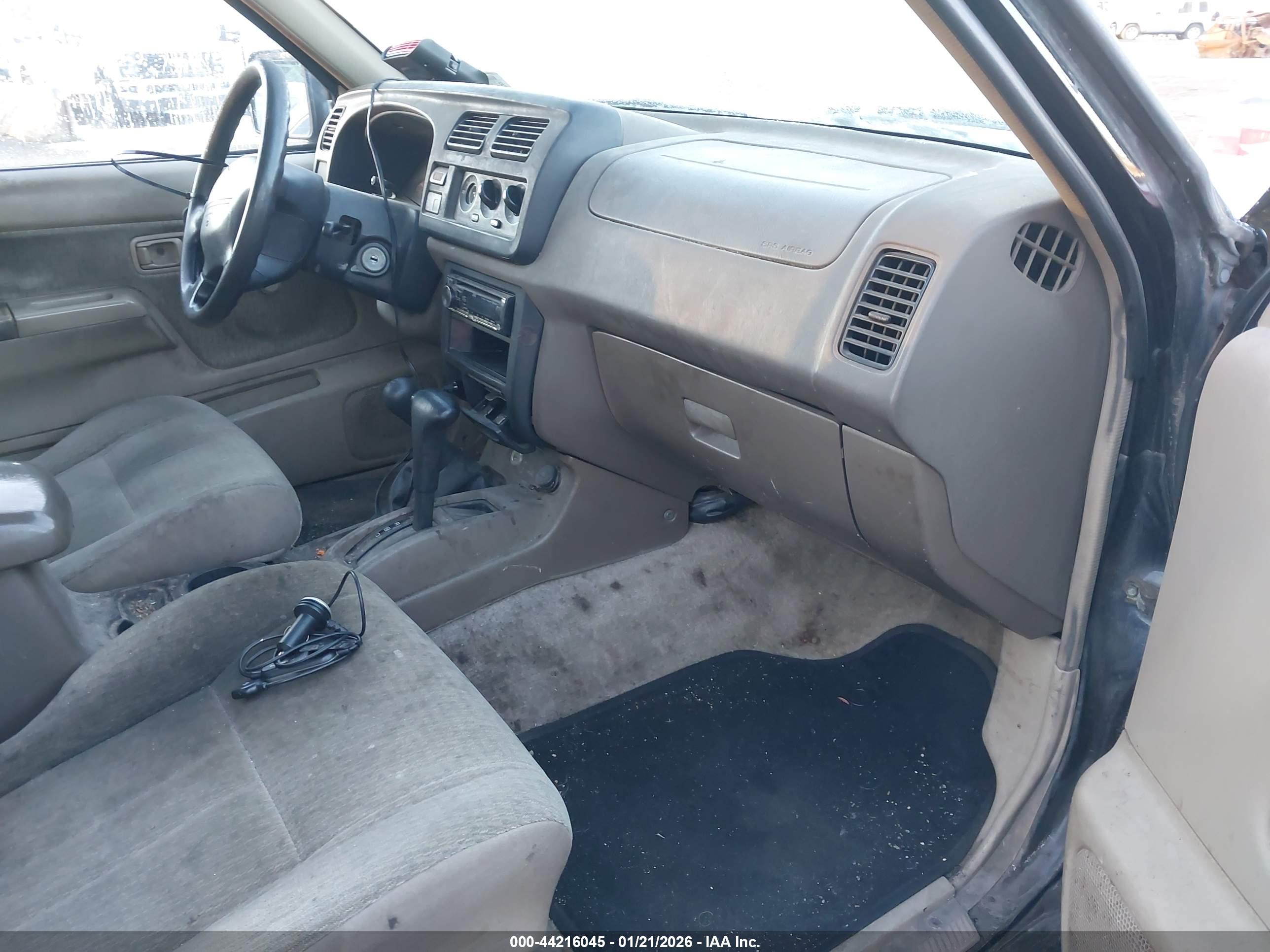 NISSAN FRONTIER image 5