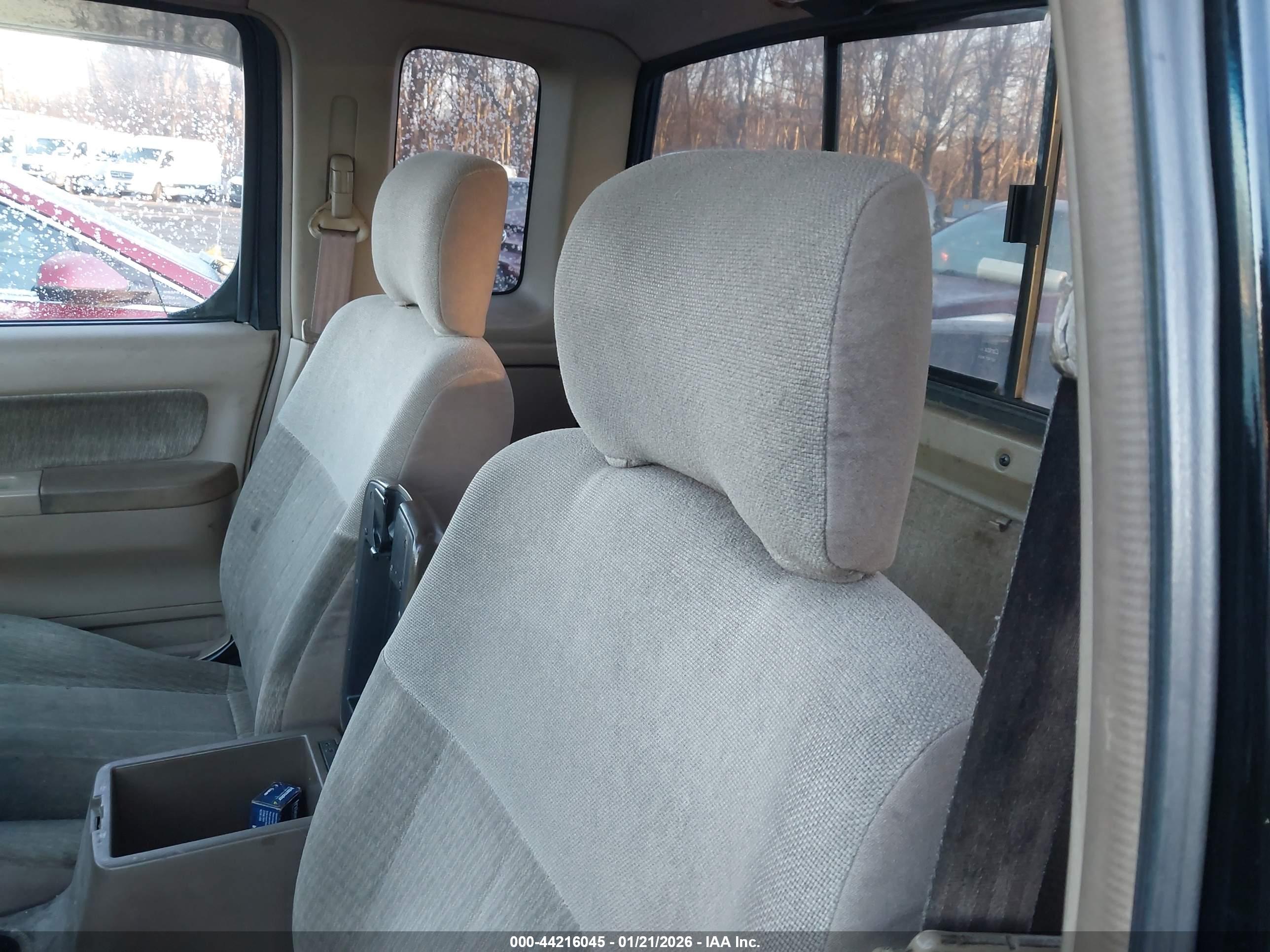 NISSAN FRONTIER image 8