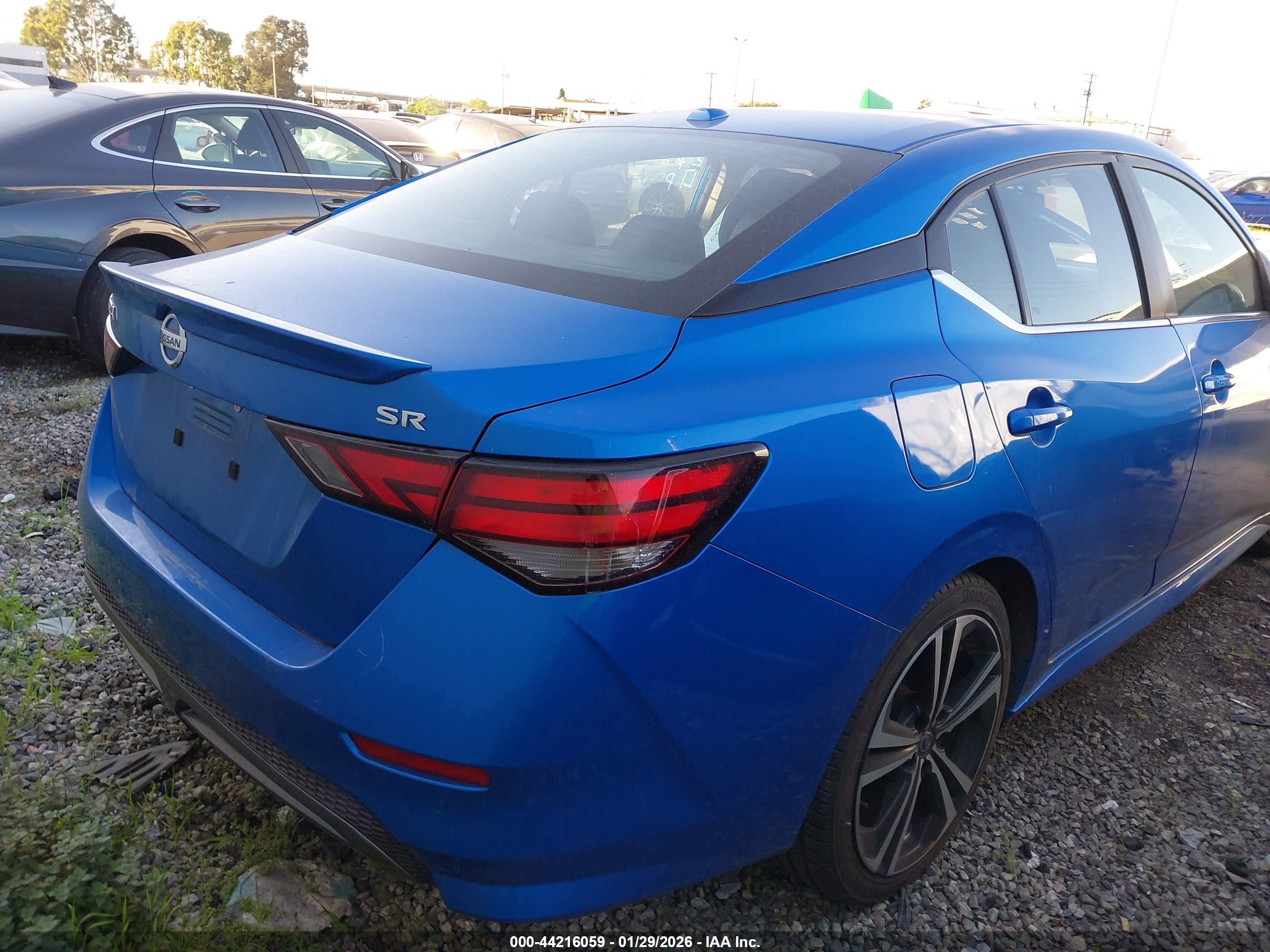 NISSAN SENTRA image 4