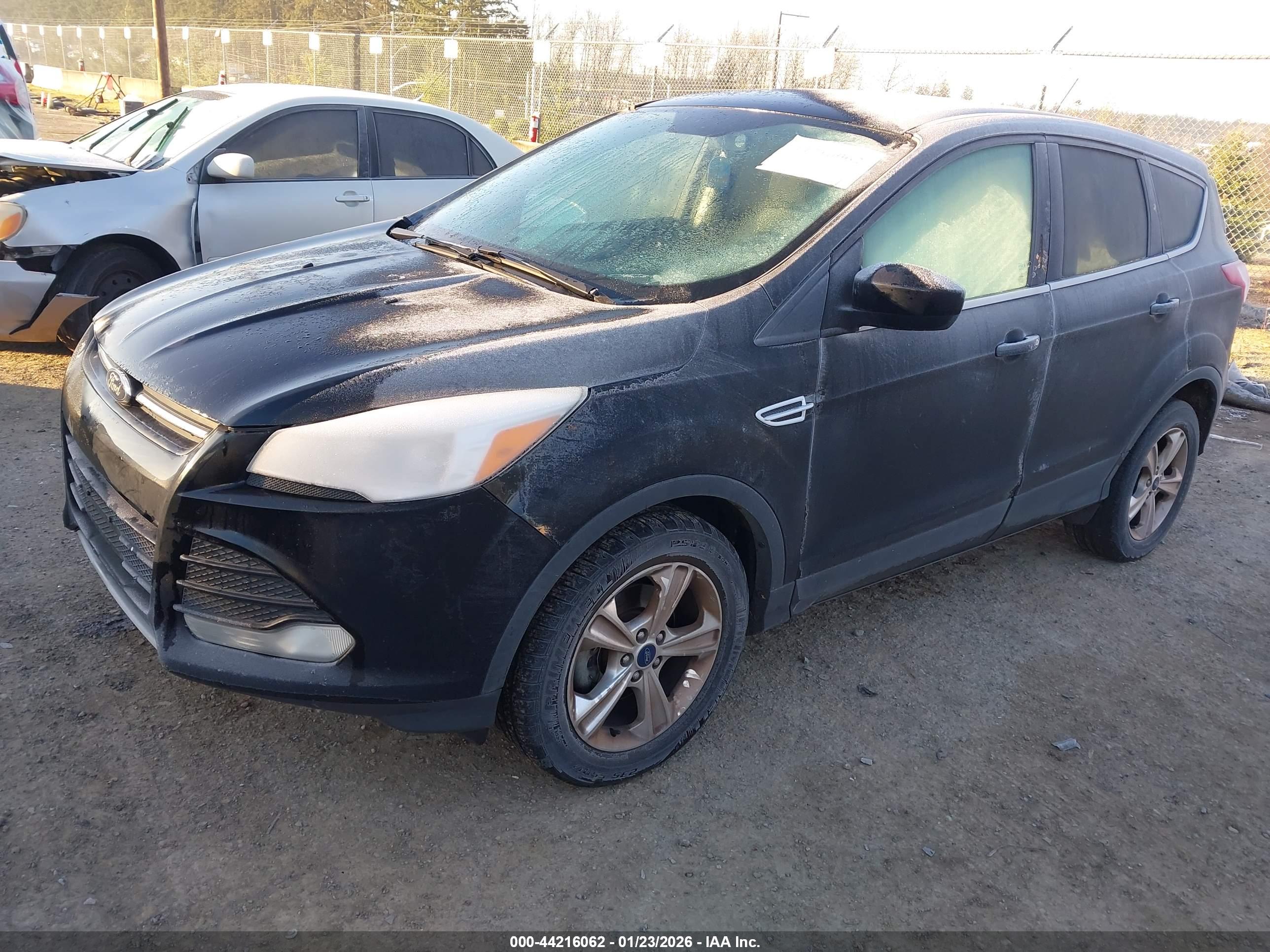 FORD ESCAPE image 2