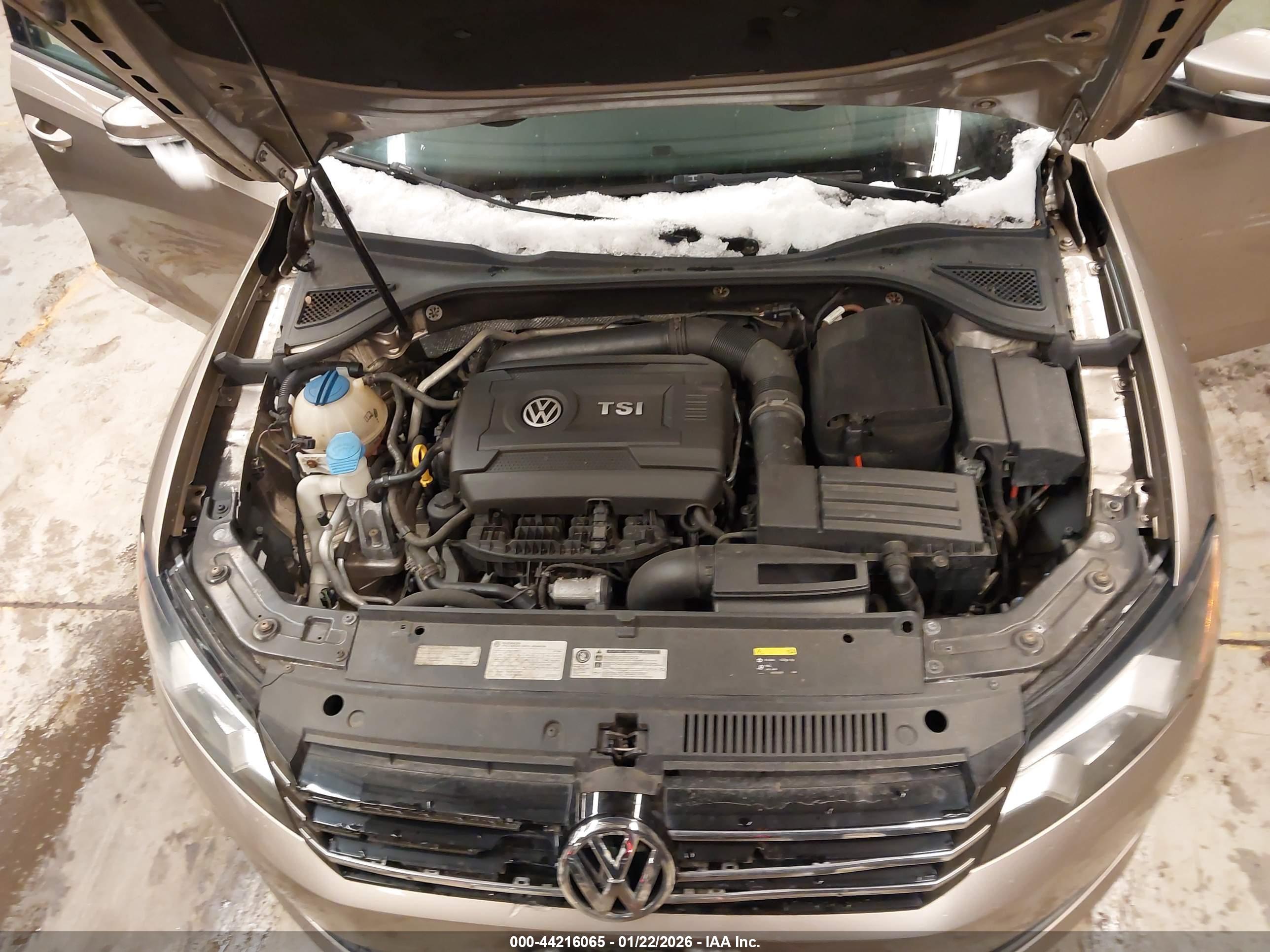 VOLKSWAGEN PASSAT image 10
