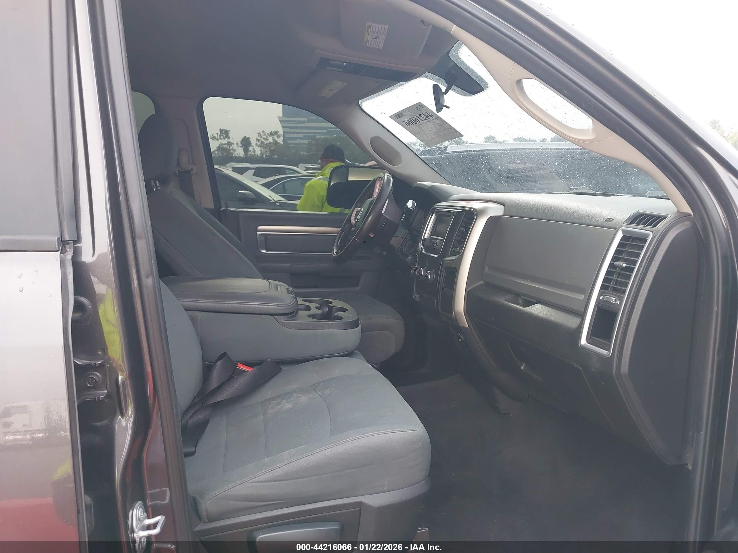 RAM 2500 image 5