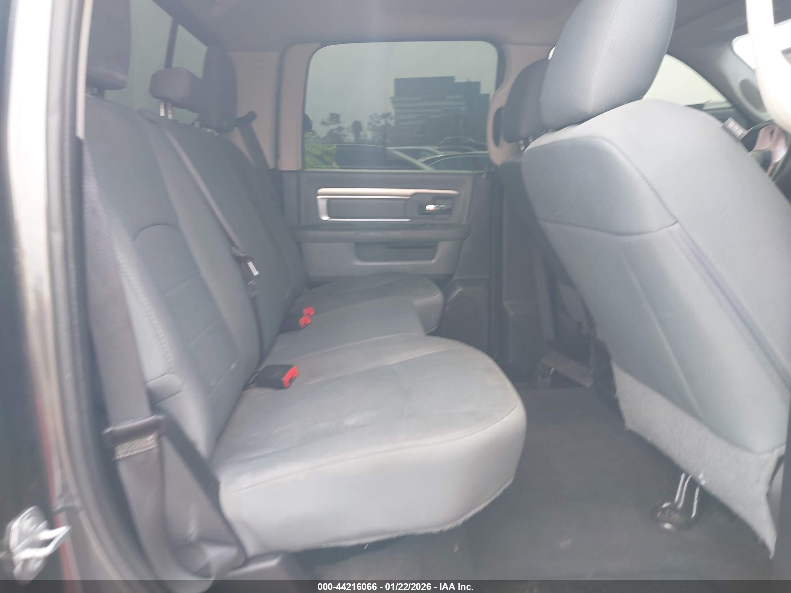 RAM 2500 image 8