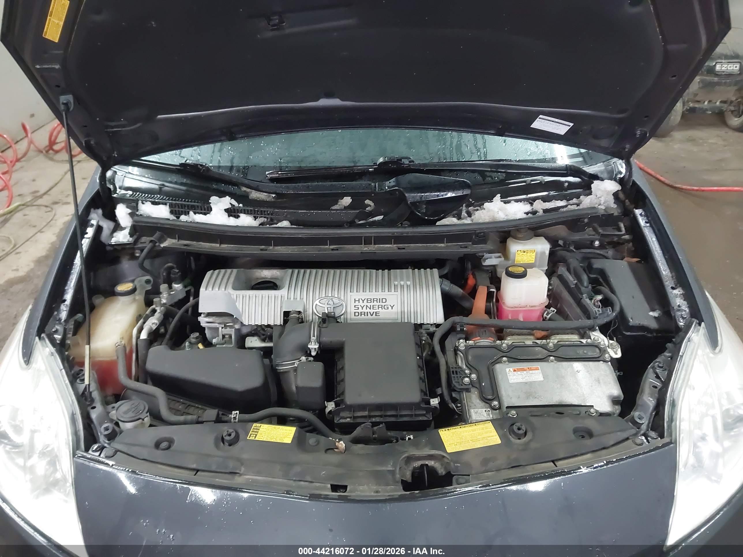 TOYOTA PRIUS image 10