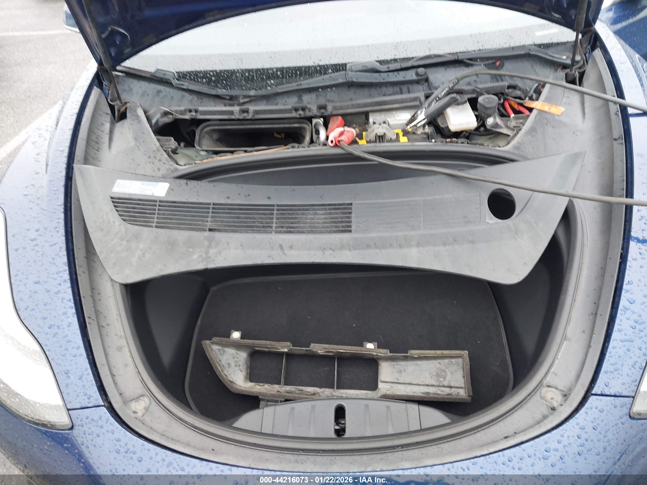 TESLA MODEL image 10