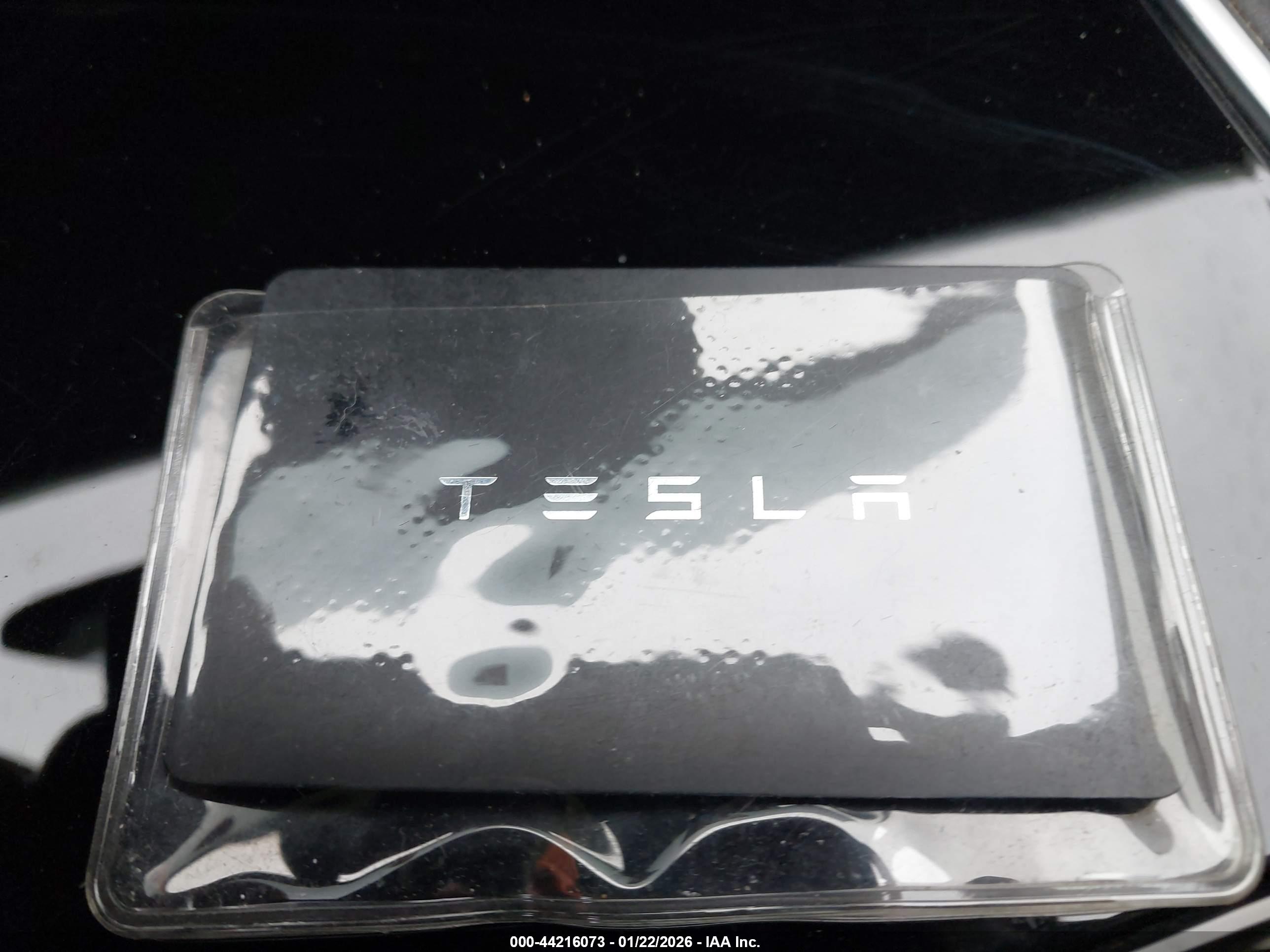 TESLA MODEL image 11