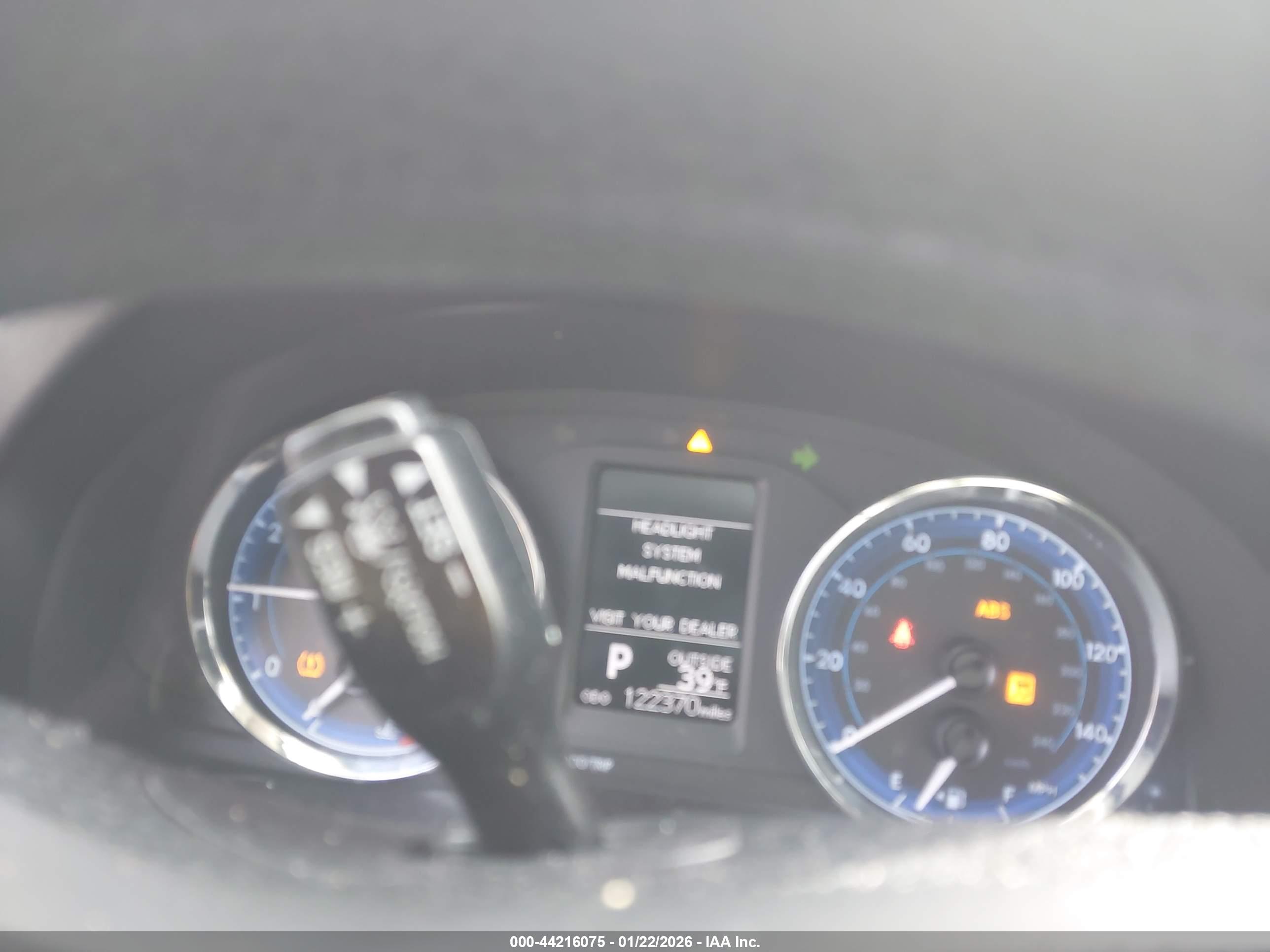TOYOTA COROLLA image 7