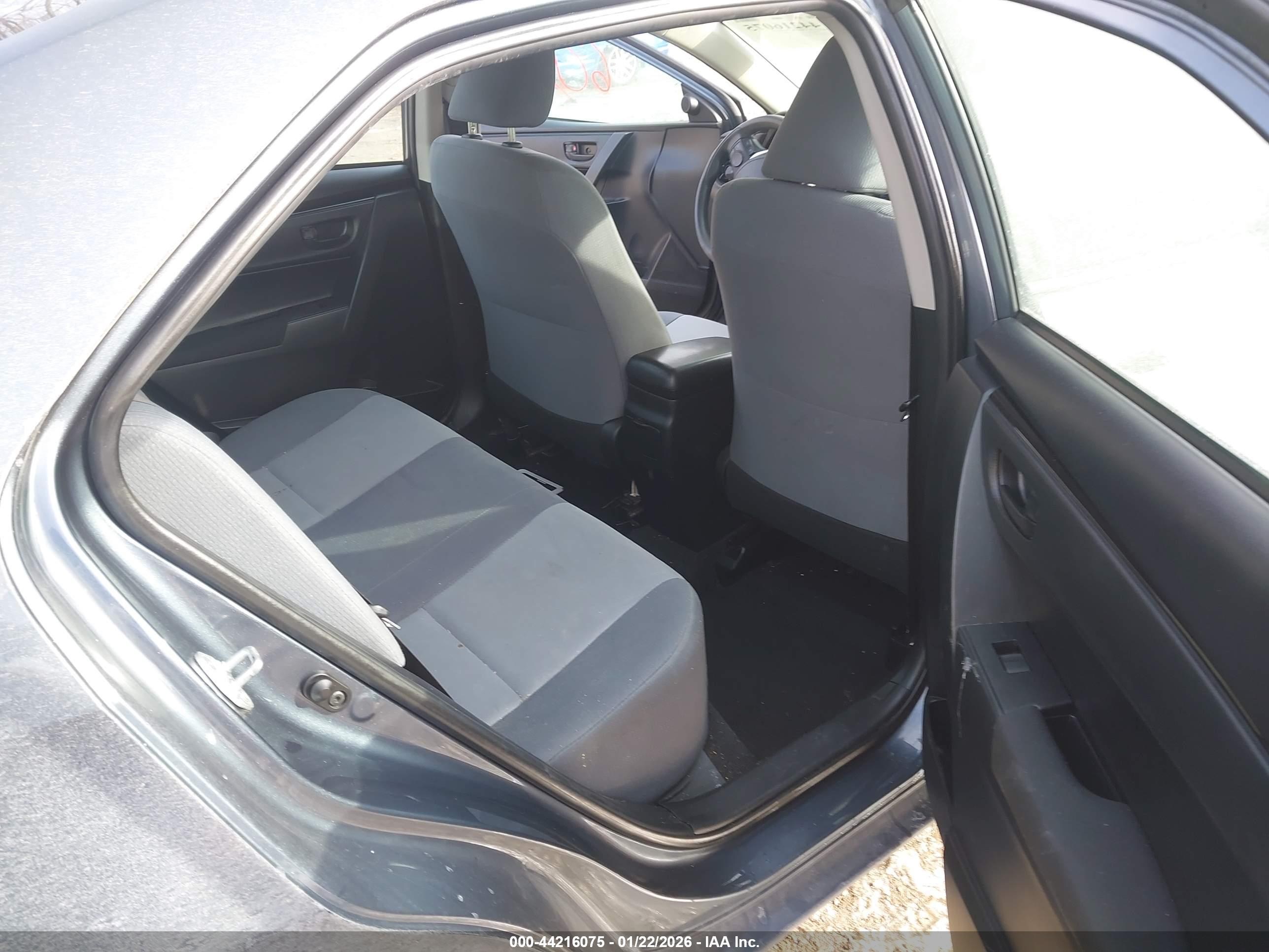 TOYOTA COROLLA image 8