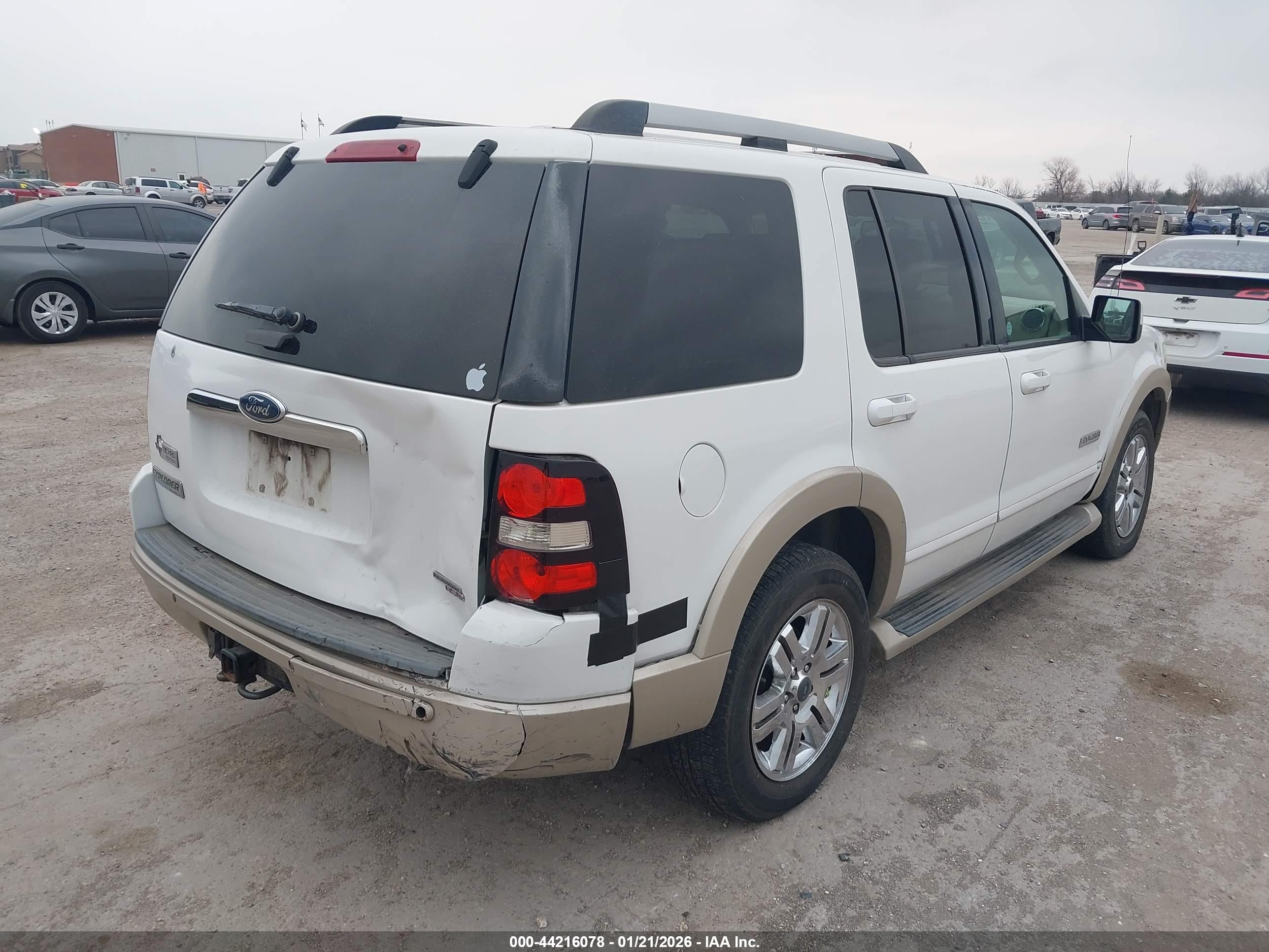 FORD EXPLORER image 4