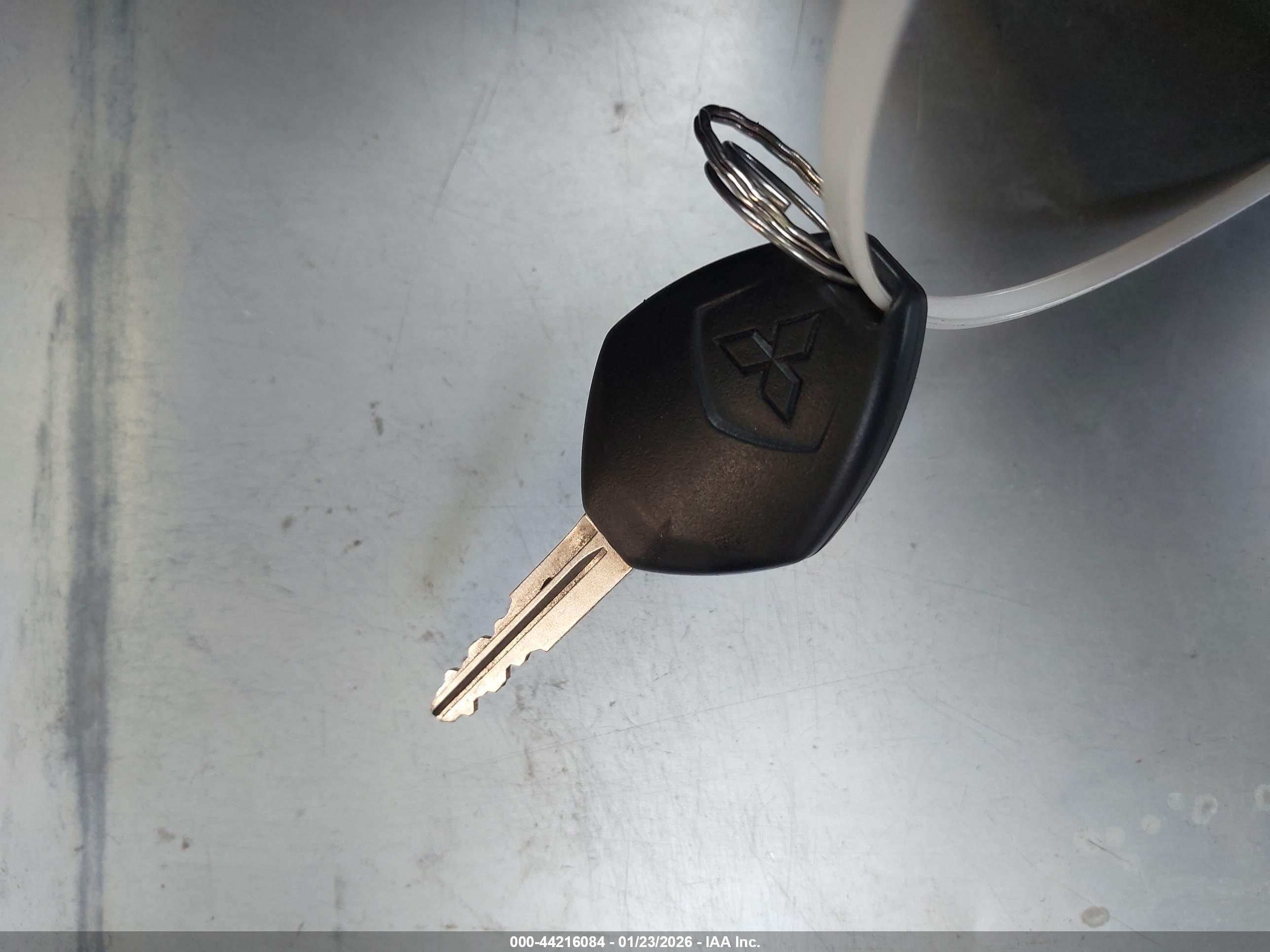 MITSUBISHI LANCER image 11