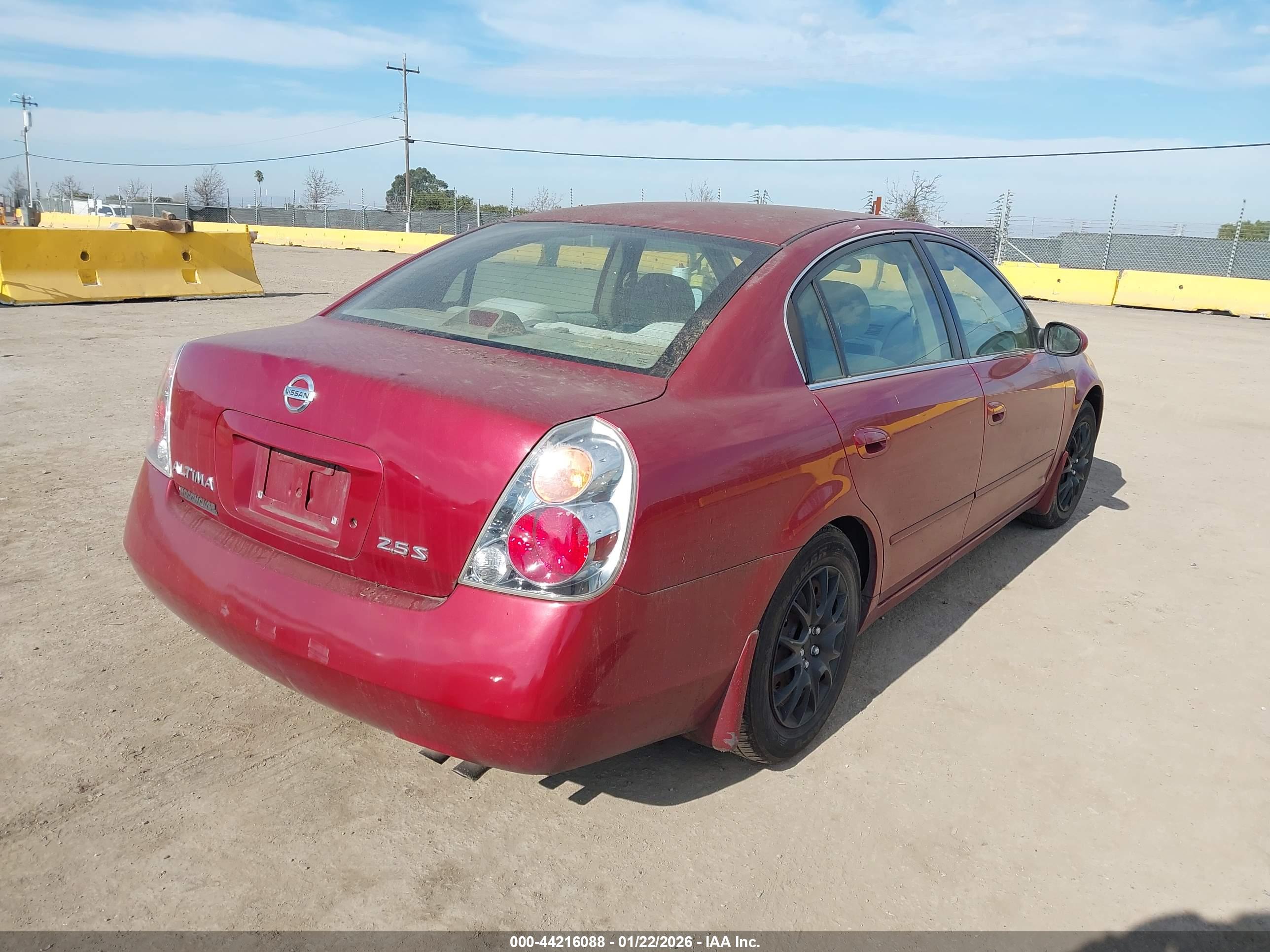 NISSAN ALTIMA image 4