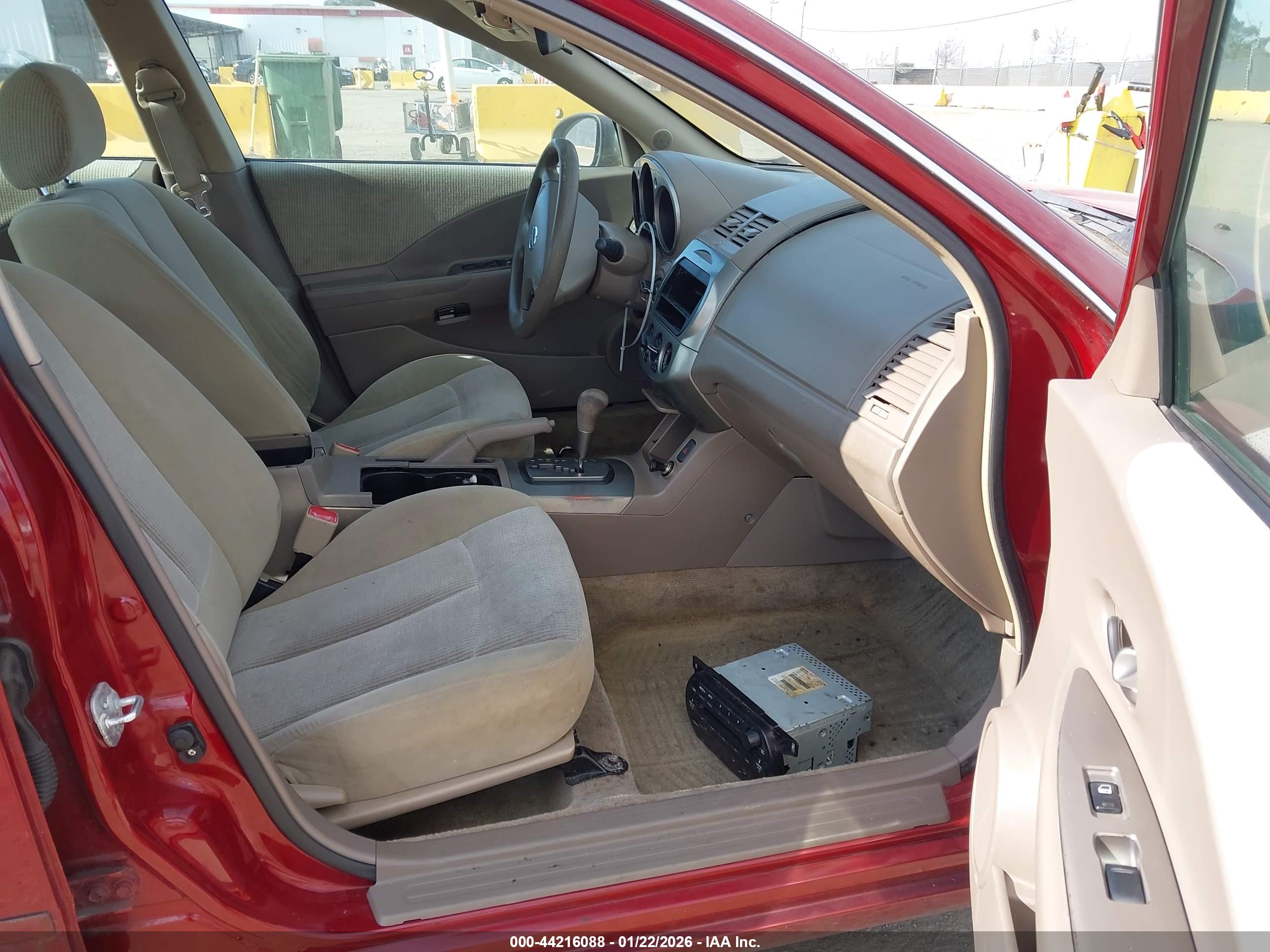 NISSAN ALTIMA image 5