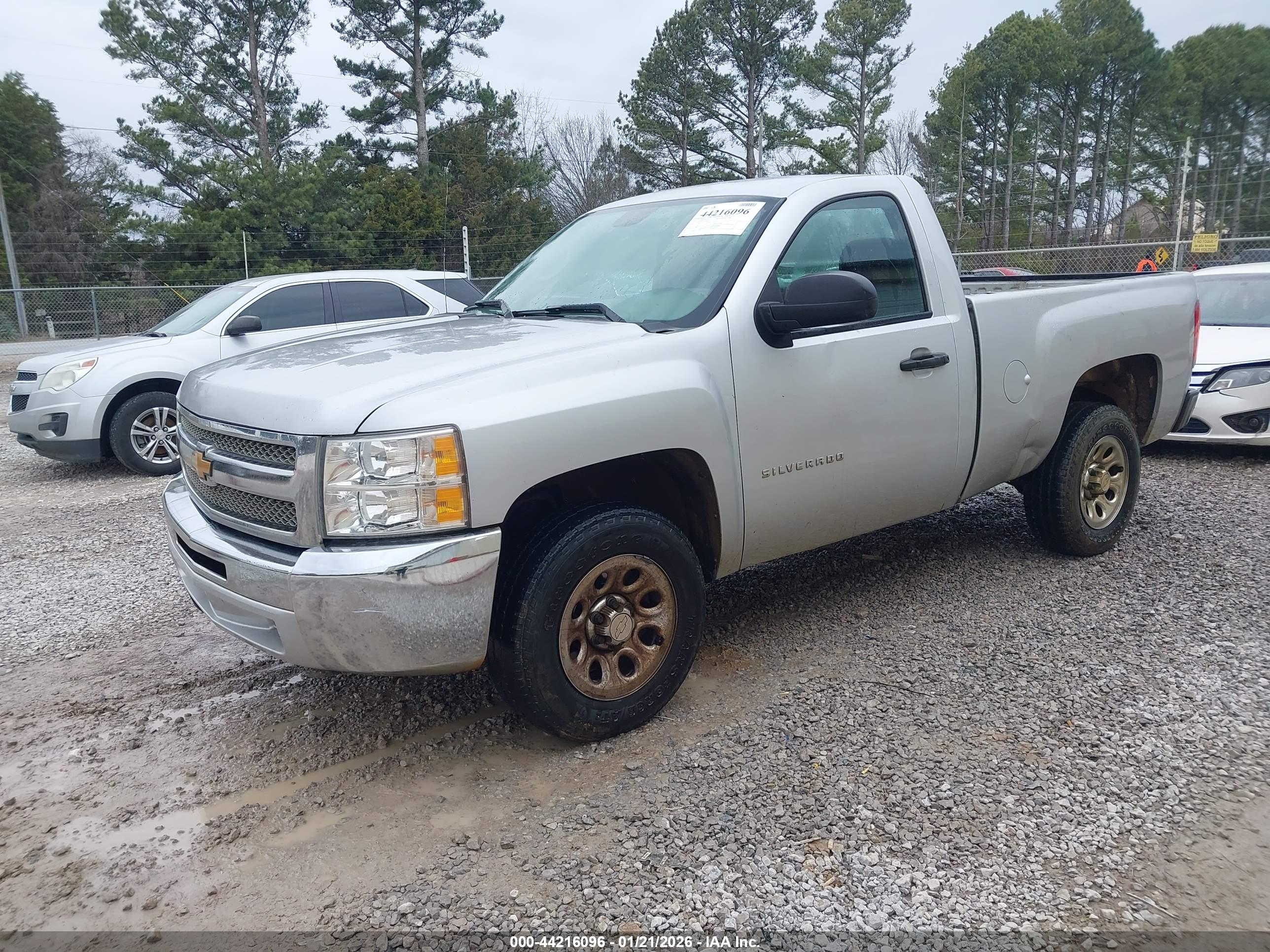 CHEVROLET SILVERADO image 2