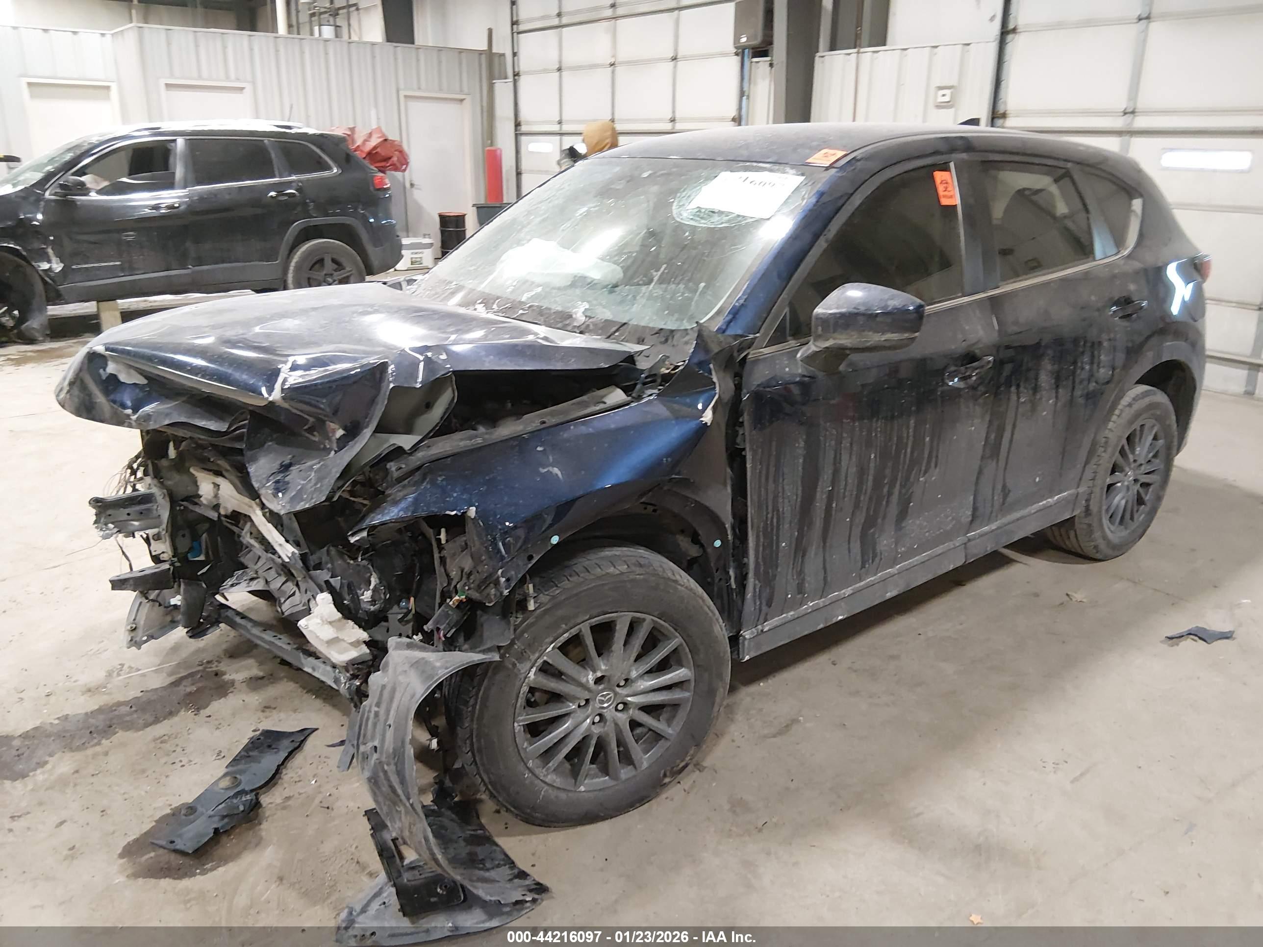 MAZDA CX-5 image 2