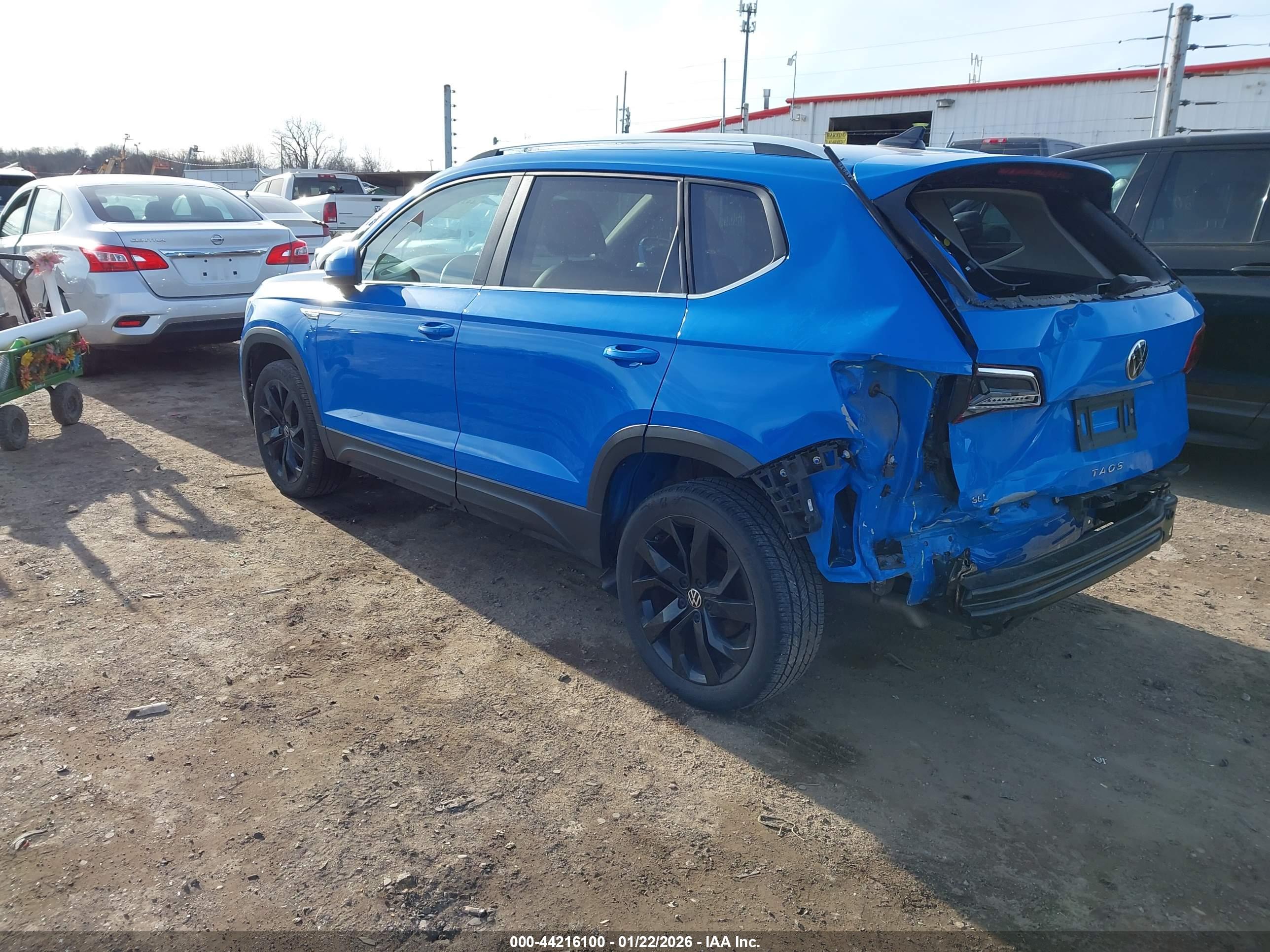 VOLKSWAGEN TAOS image 3