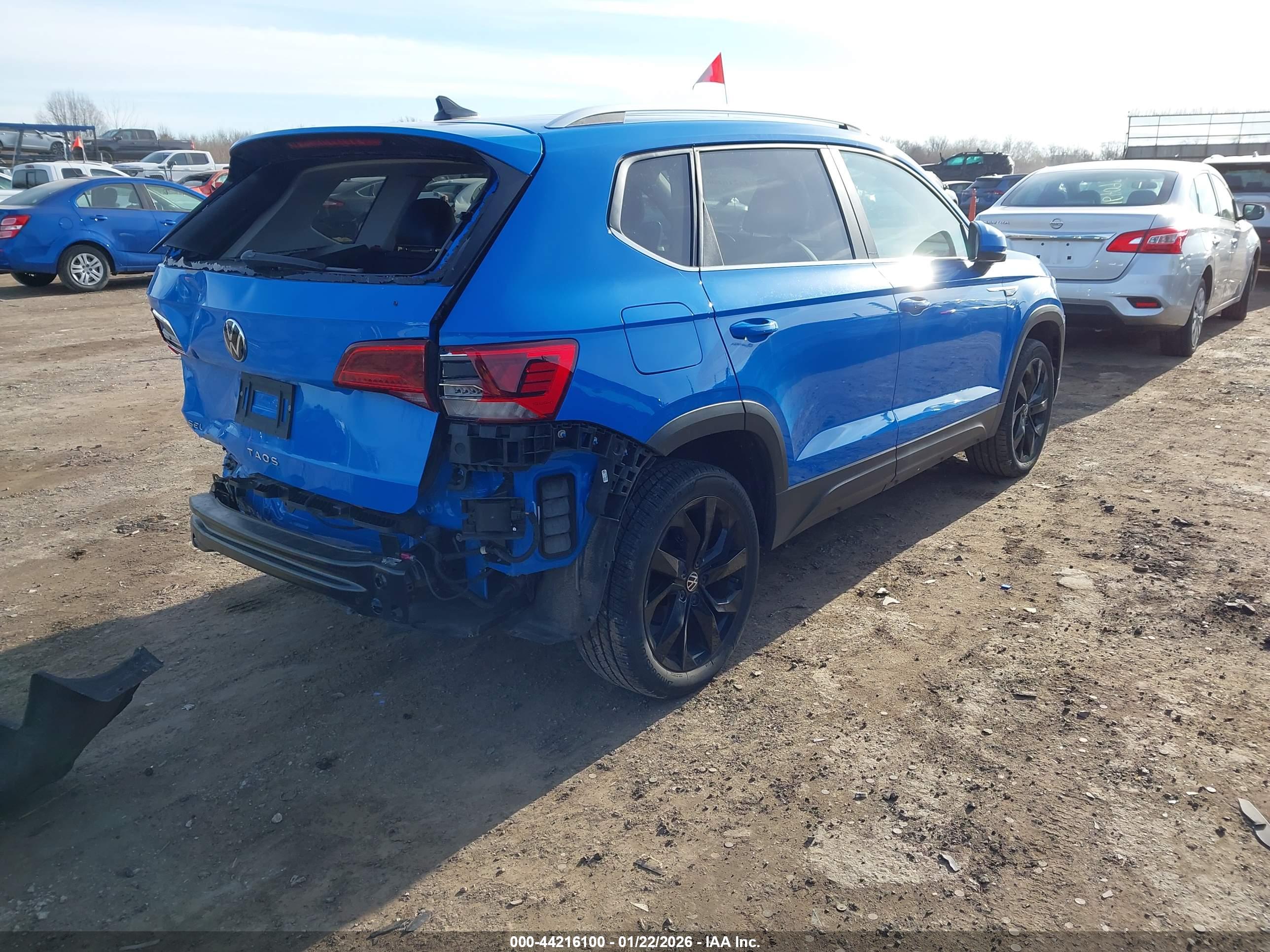 VOLKSWAGEN TAOS image 4