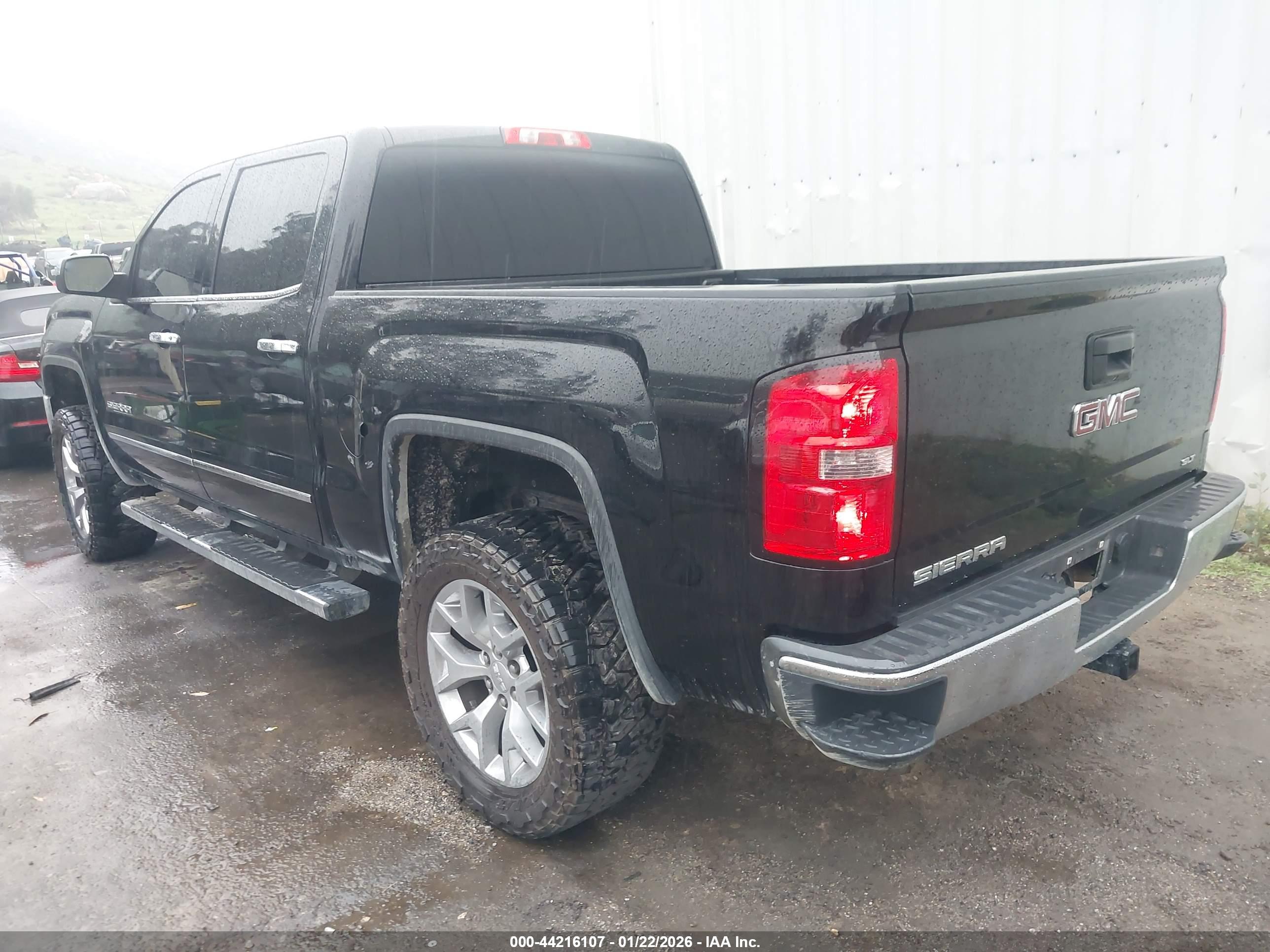 GMC SIERRA image 3