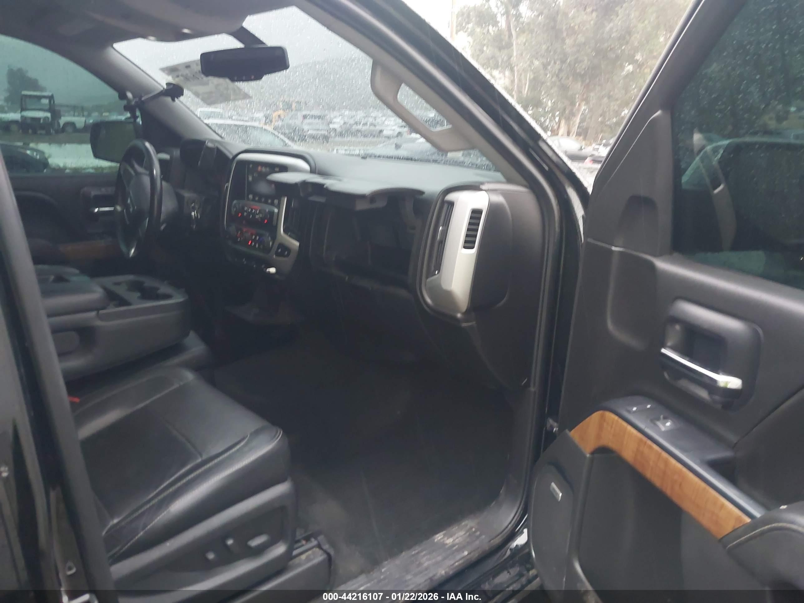 GMC SIERRA image 5