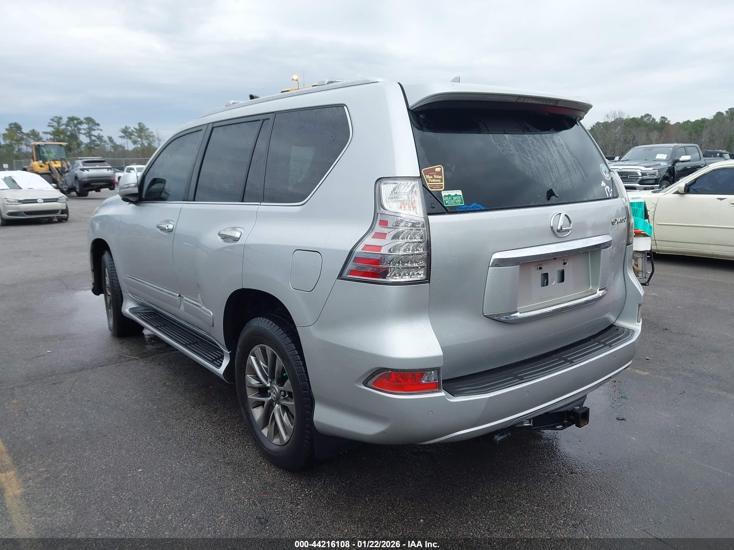 LEXUS GX image 3