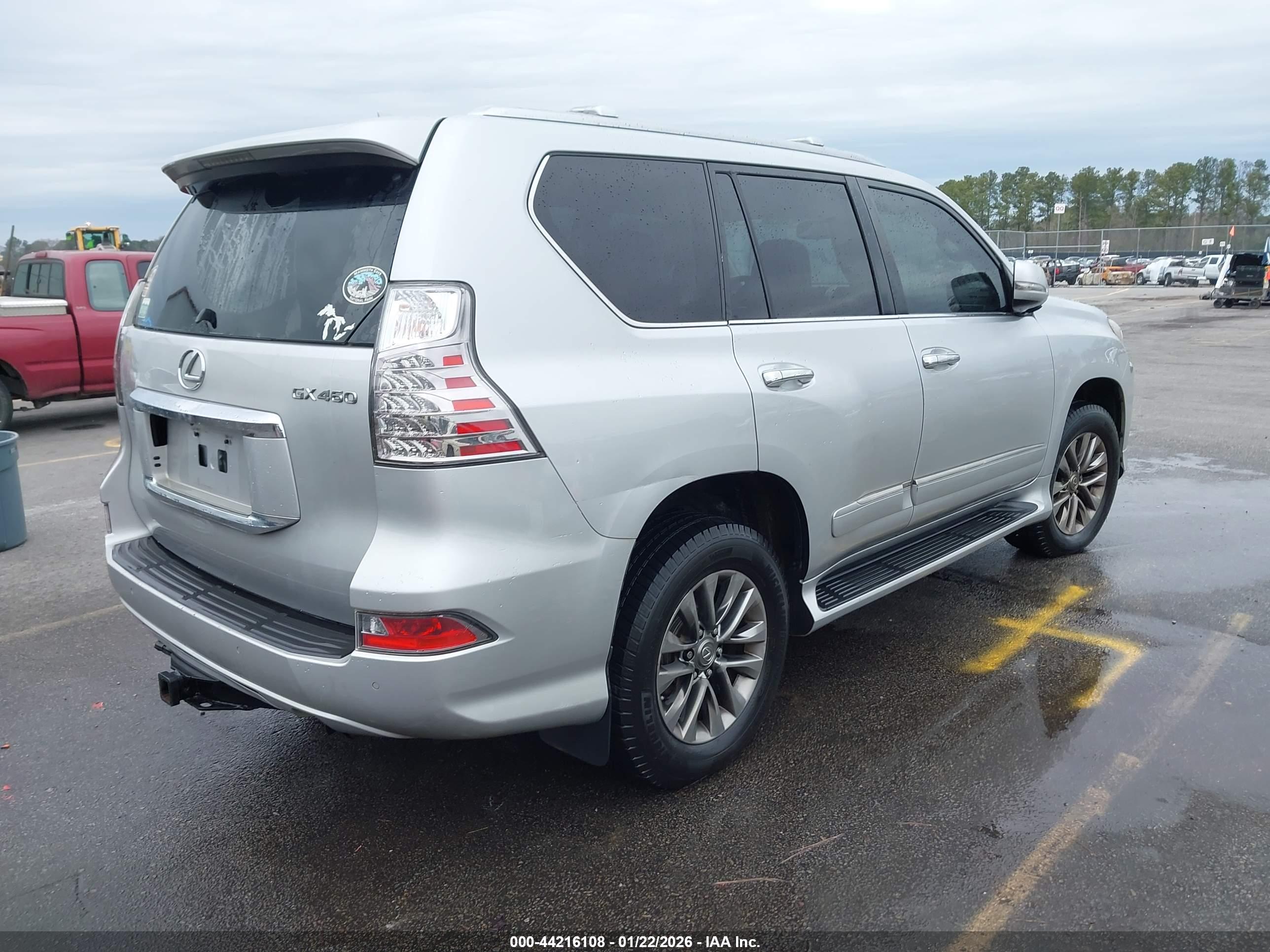 LEXUS GX image 4