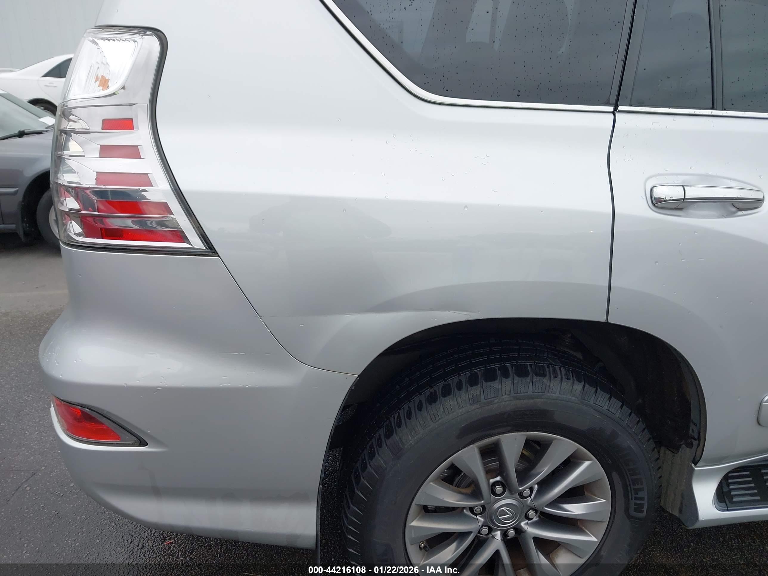 LEXUS GX image 6