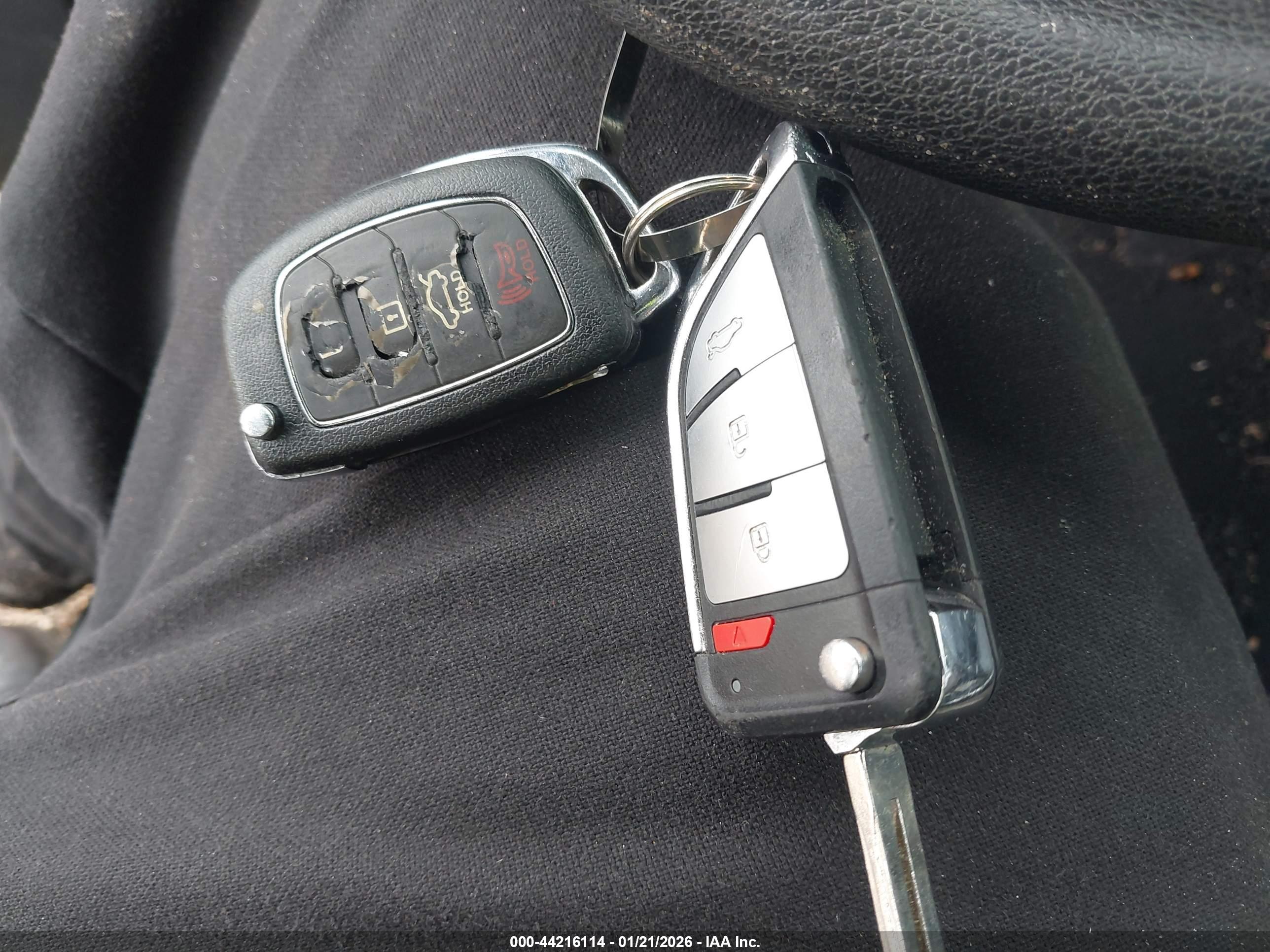 HYUNDAI SONATA image 11