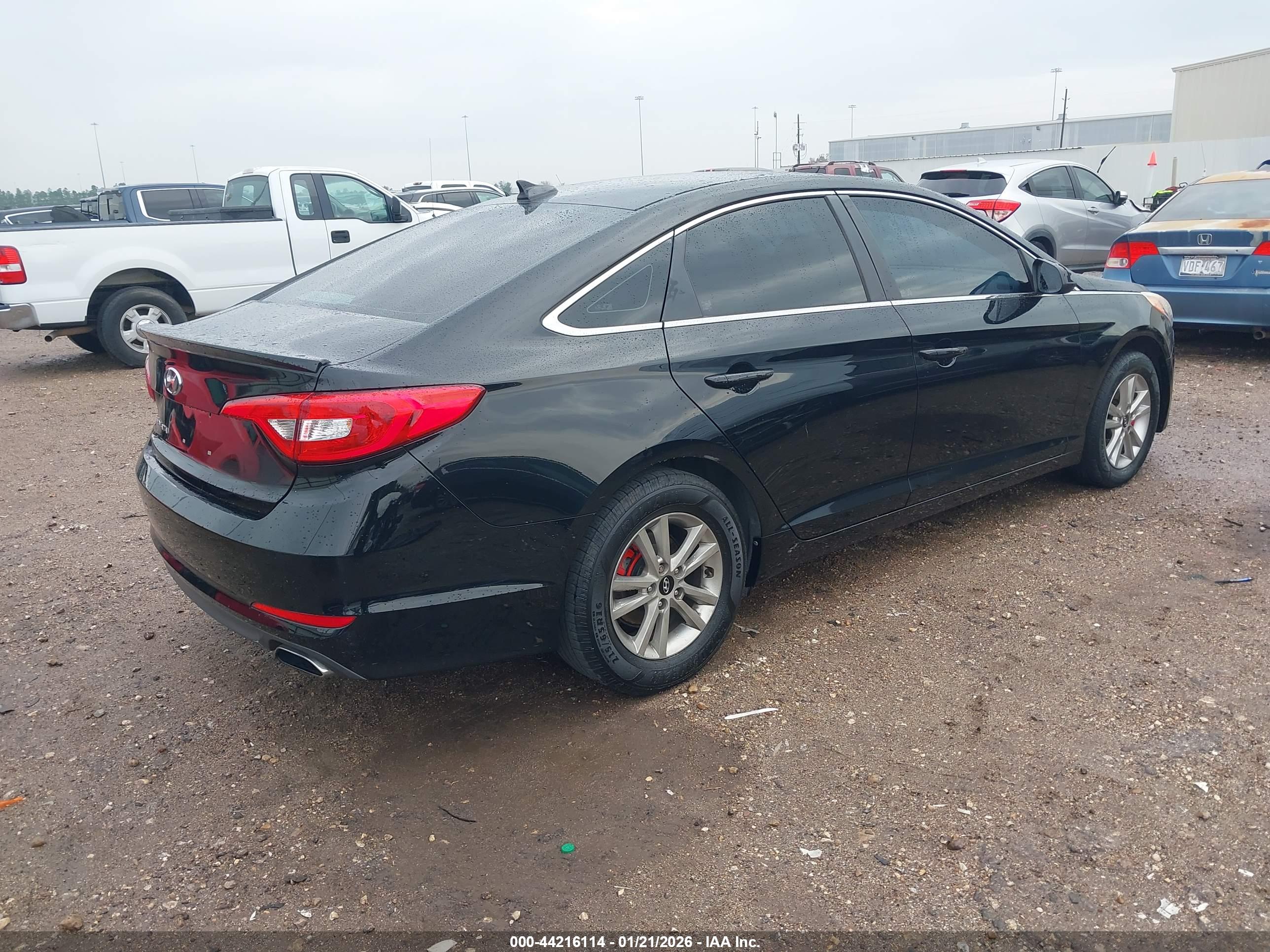 HYUNDAI SONATA image 4
