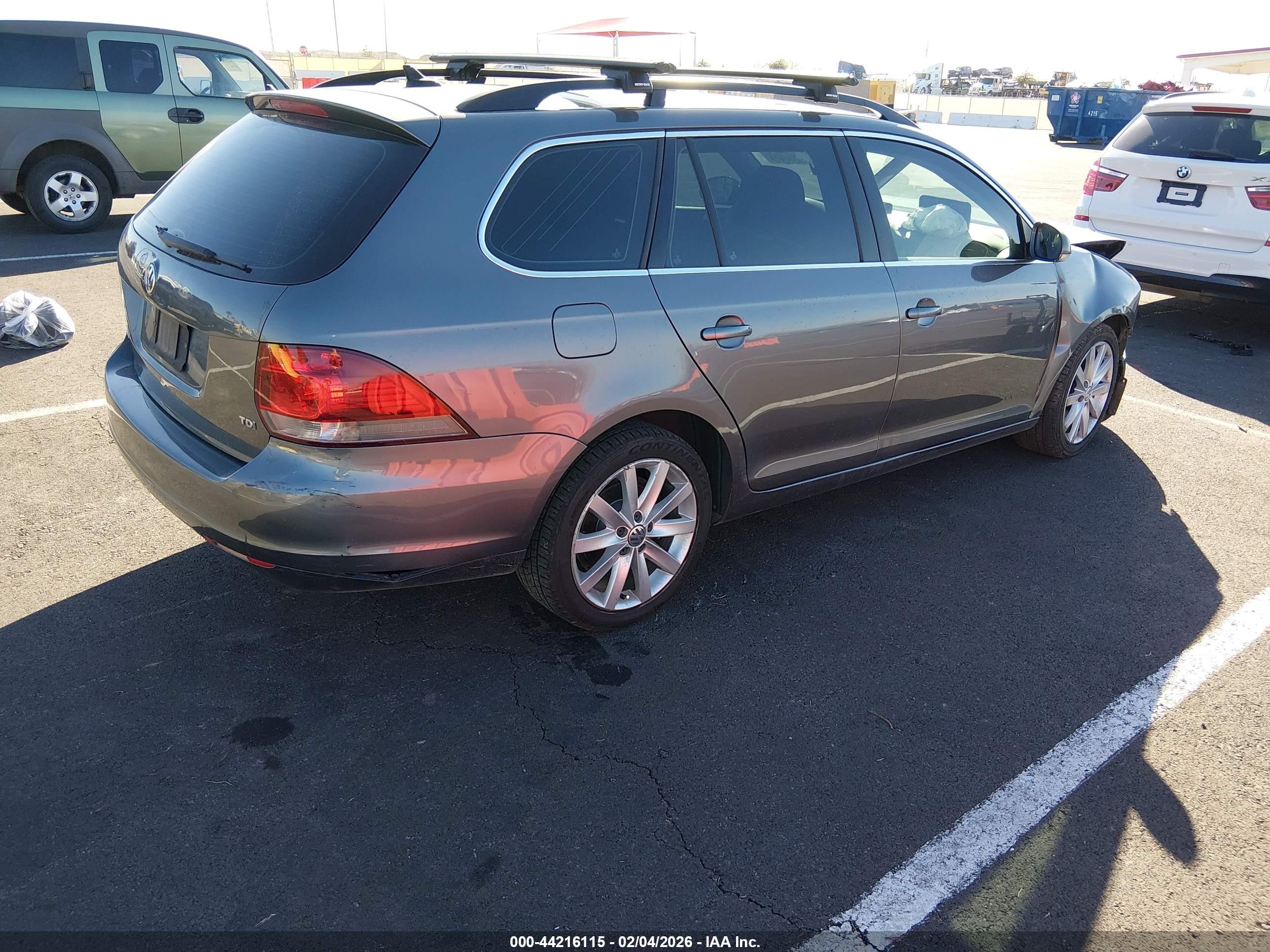 VOLKSWAGEN JETTA image 4