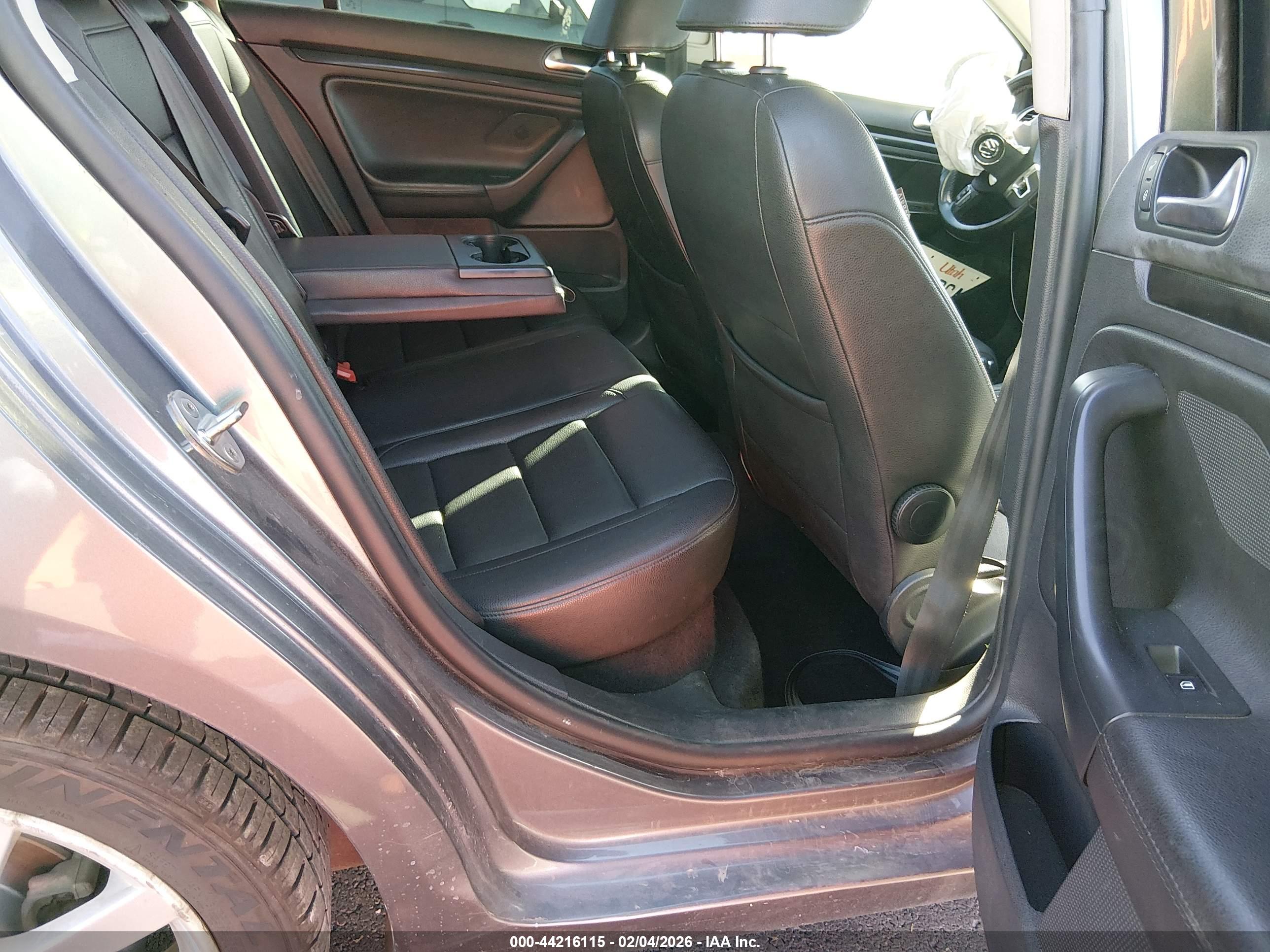 VOLKSWAGEN JETTA image 8