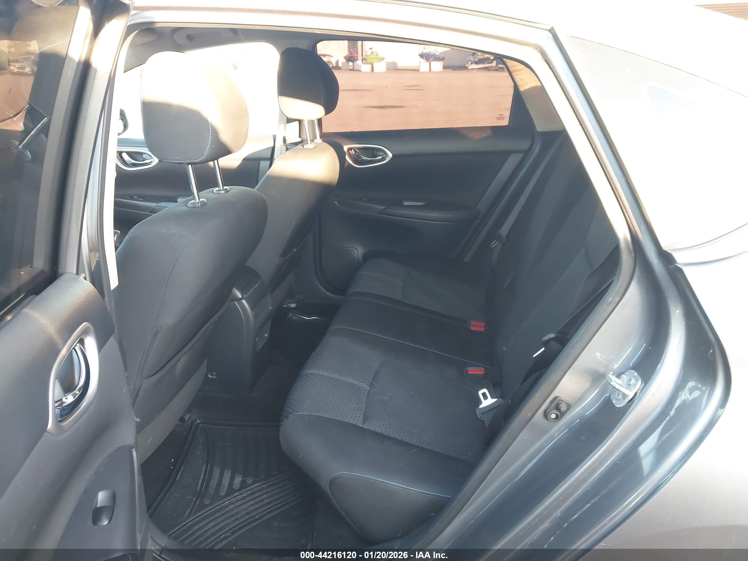 NISSAN SENTRA image 8