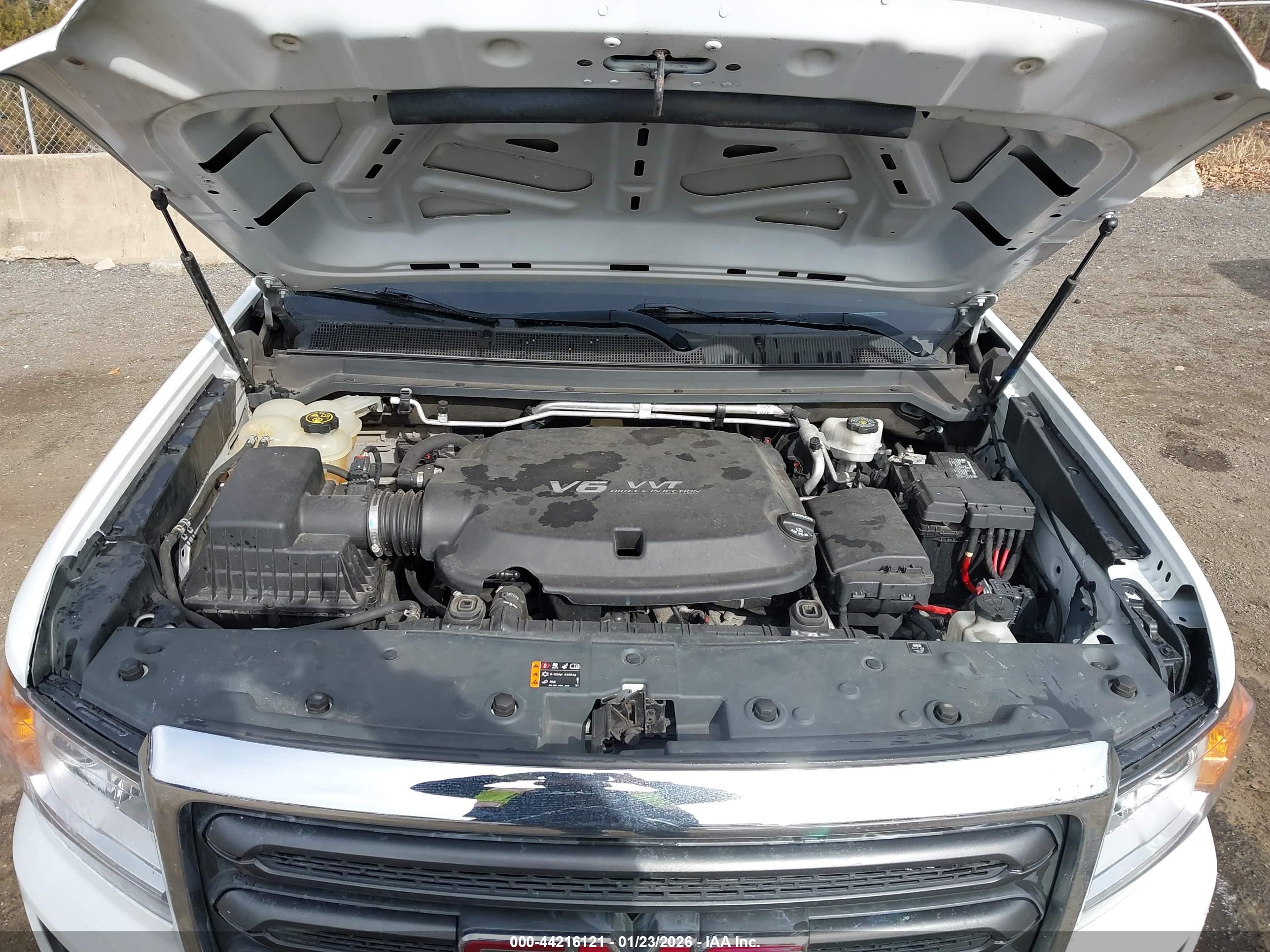 GMC CANYON image 10