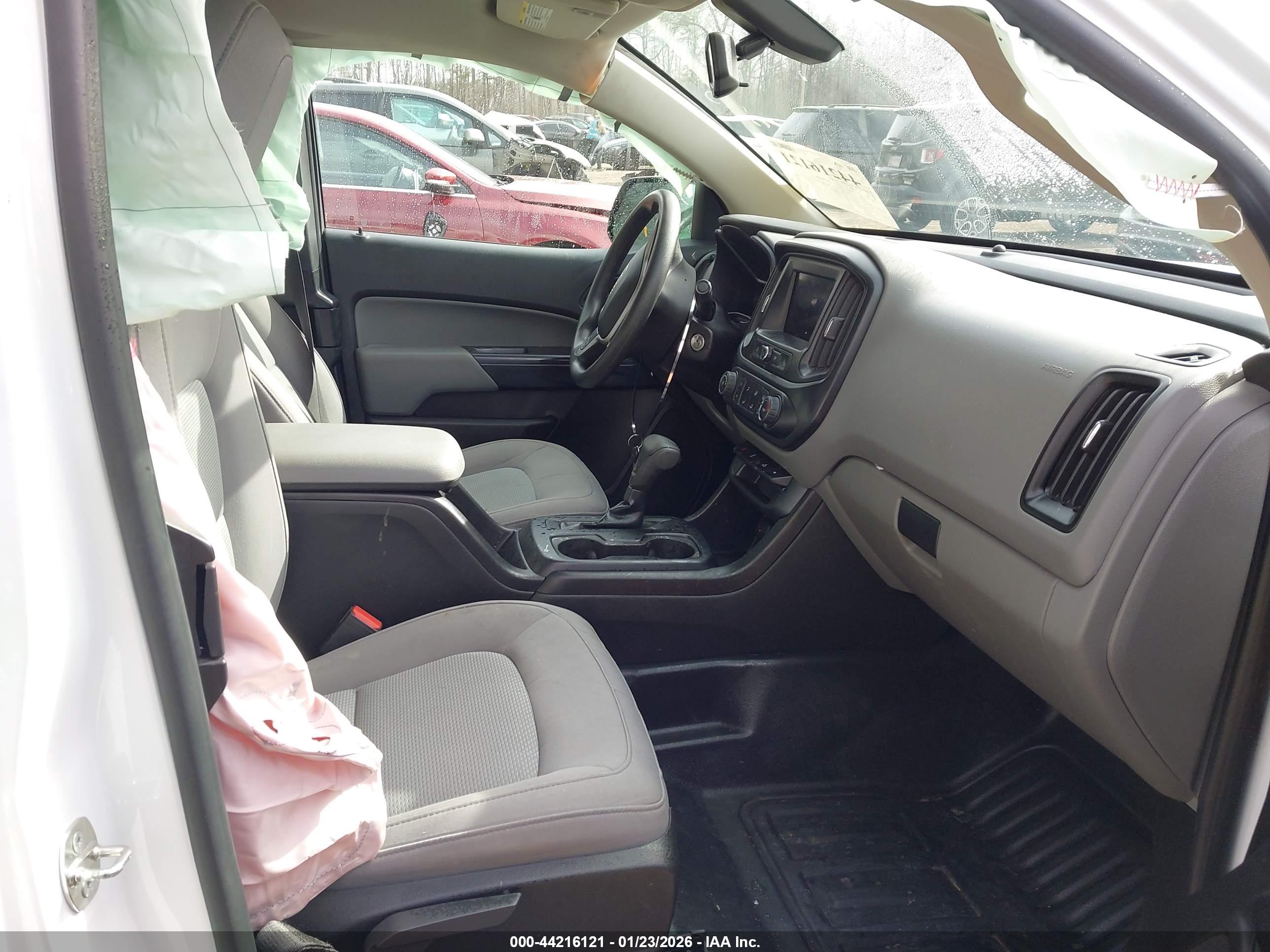 GMC CANYON image 5