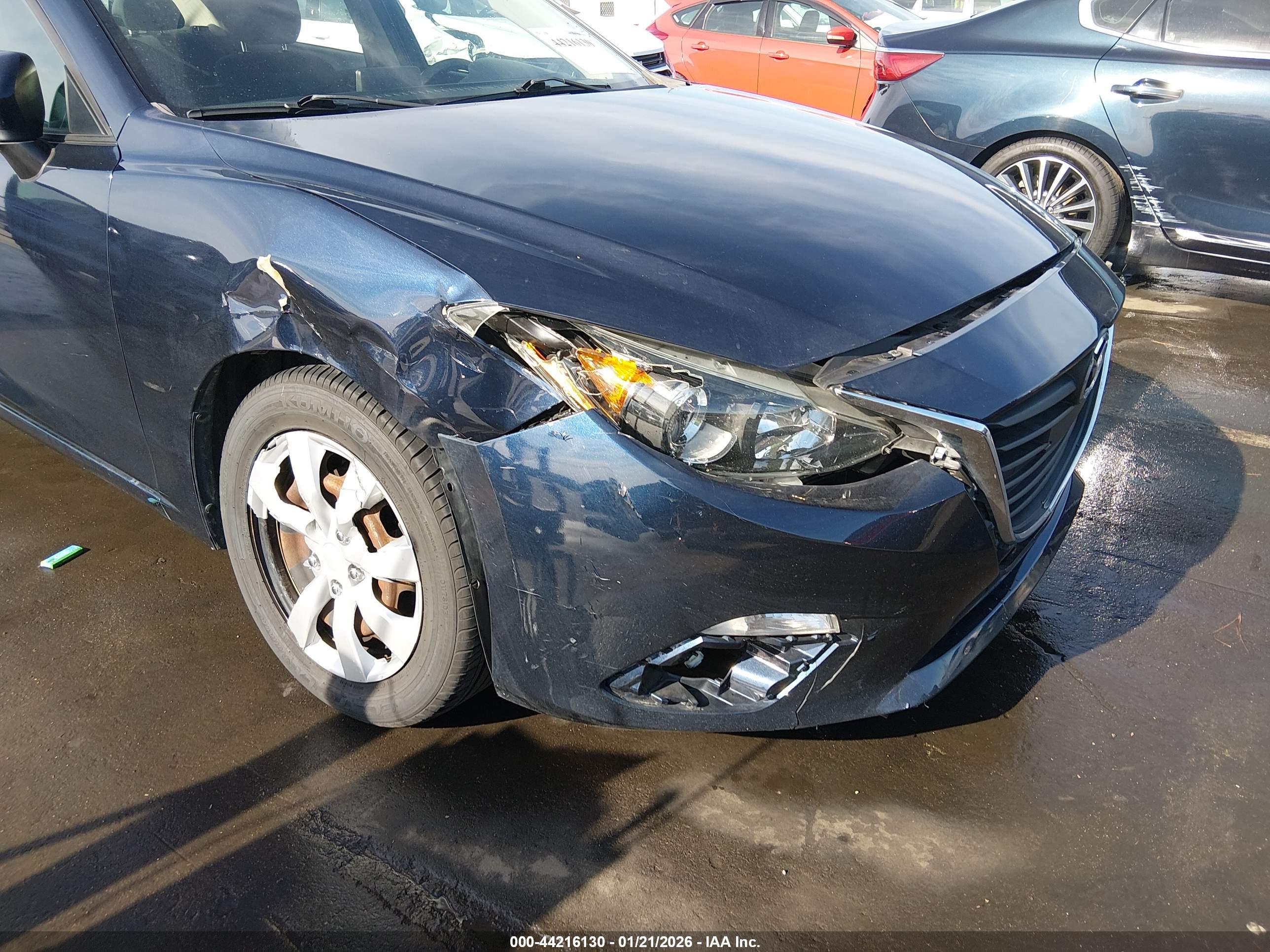 MAZDA MAZDA3 image 6