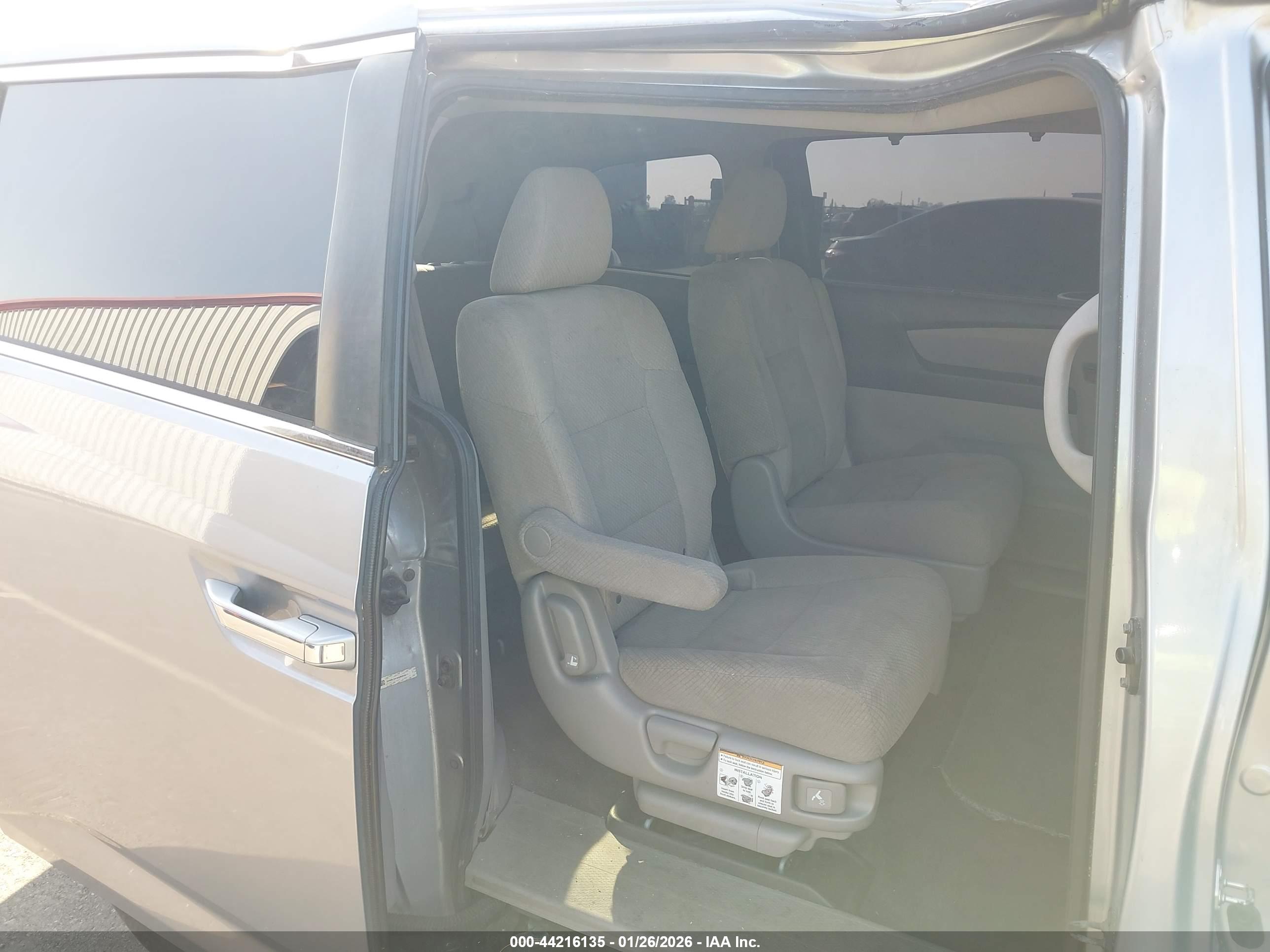 HONDA ODYSSEY image 8