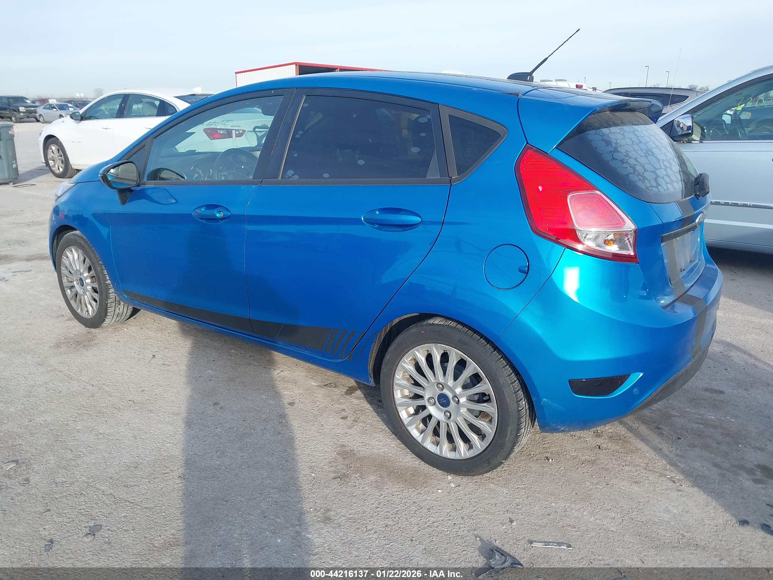 FORD FIESTA image 3