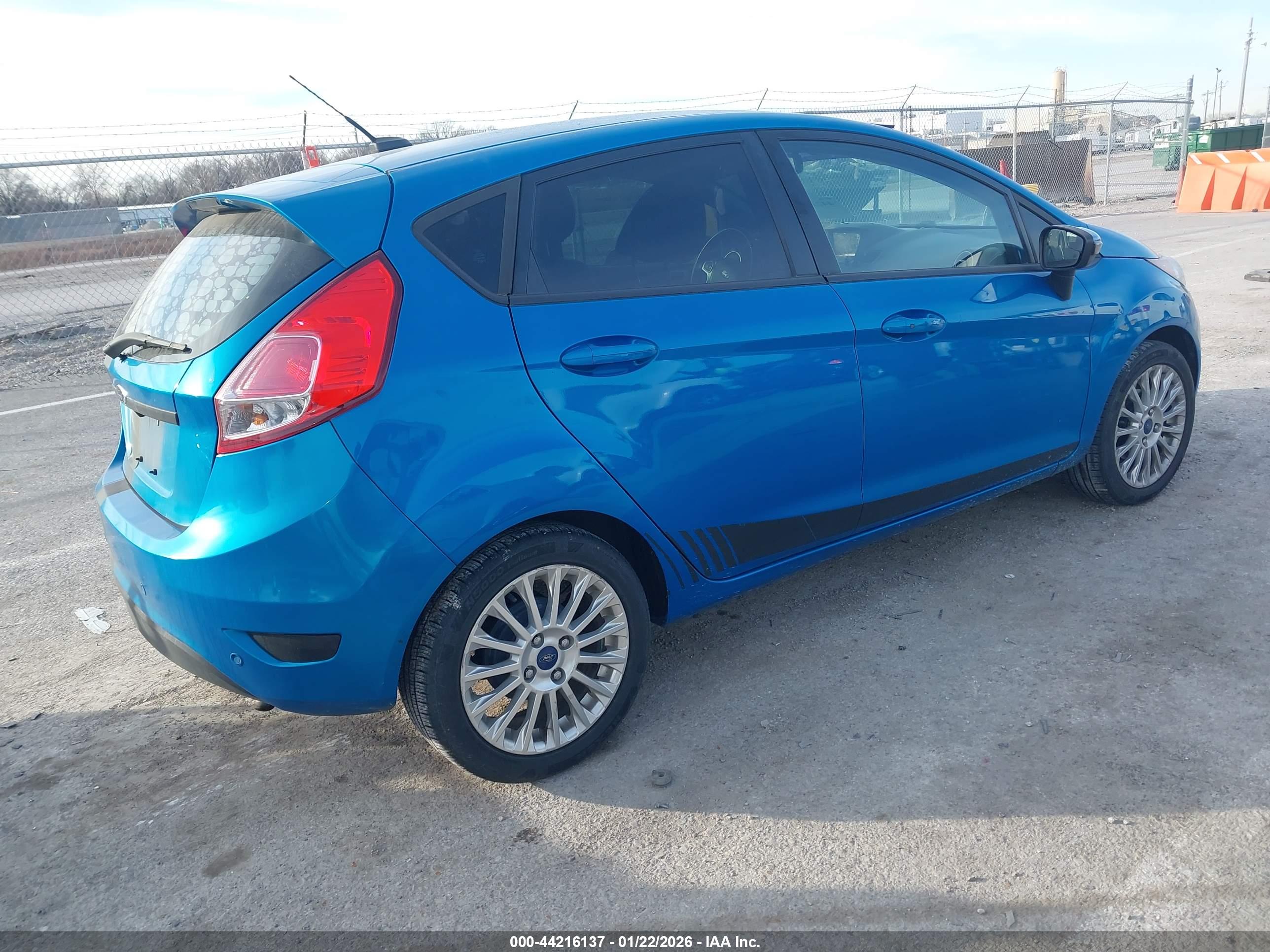 FORD FIESTA image 4