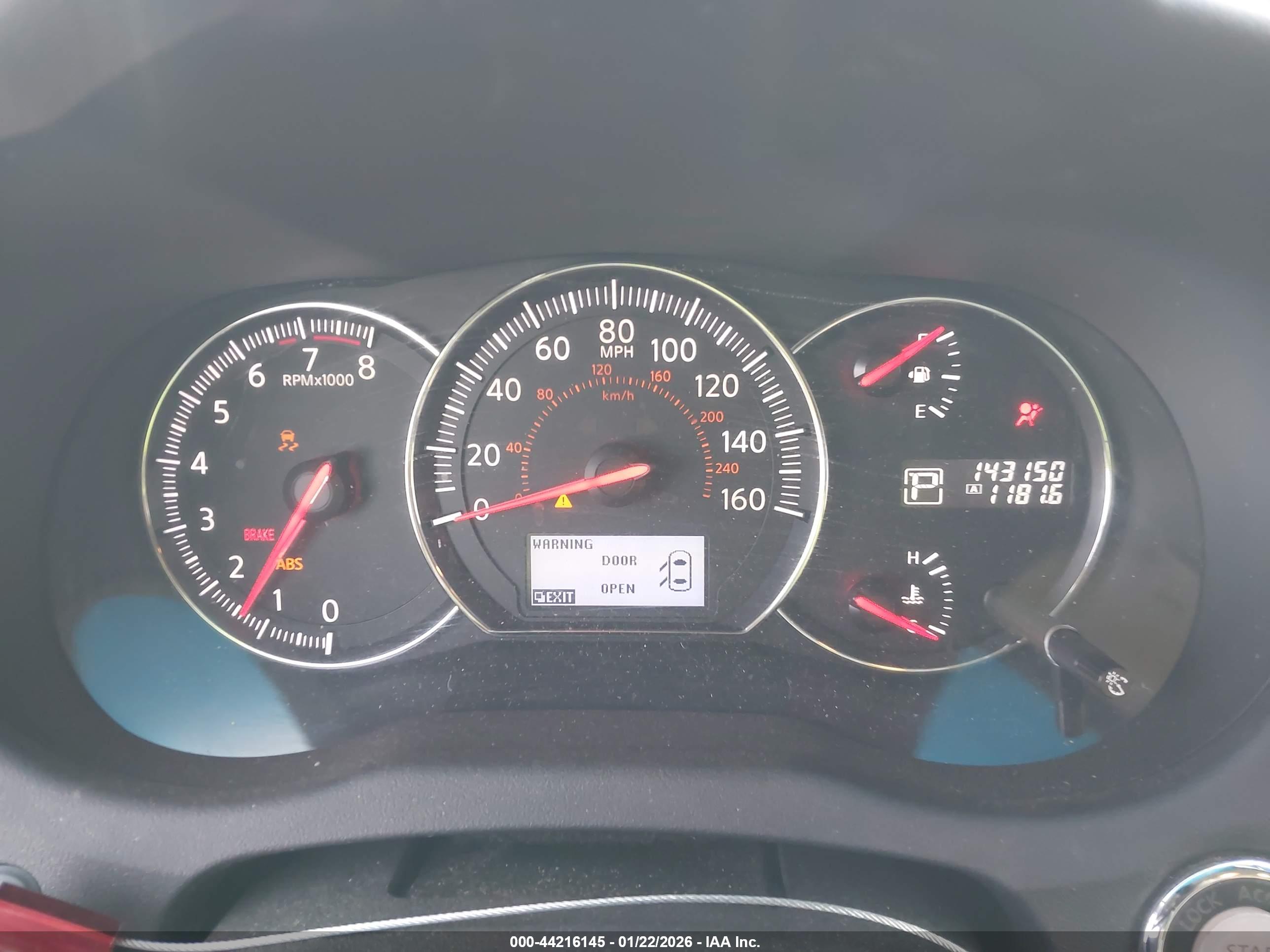 NISSAN MAXIMA image 7